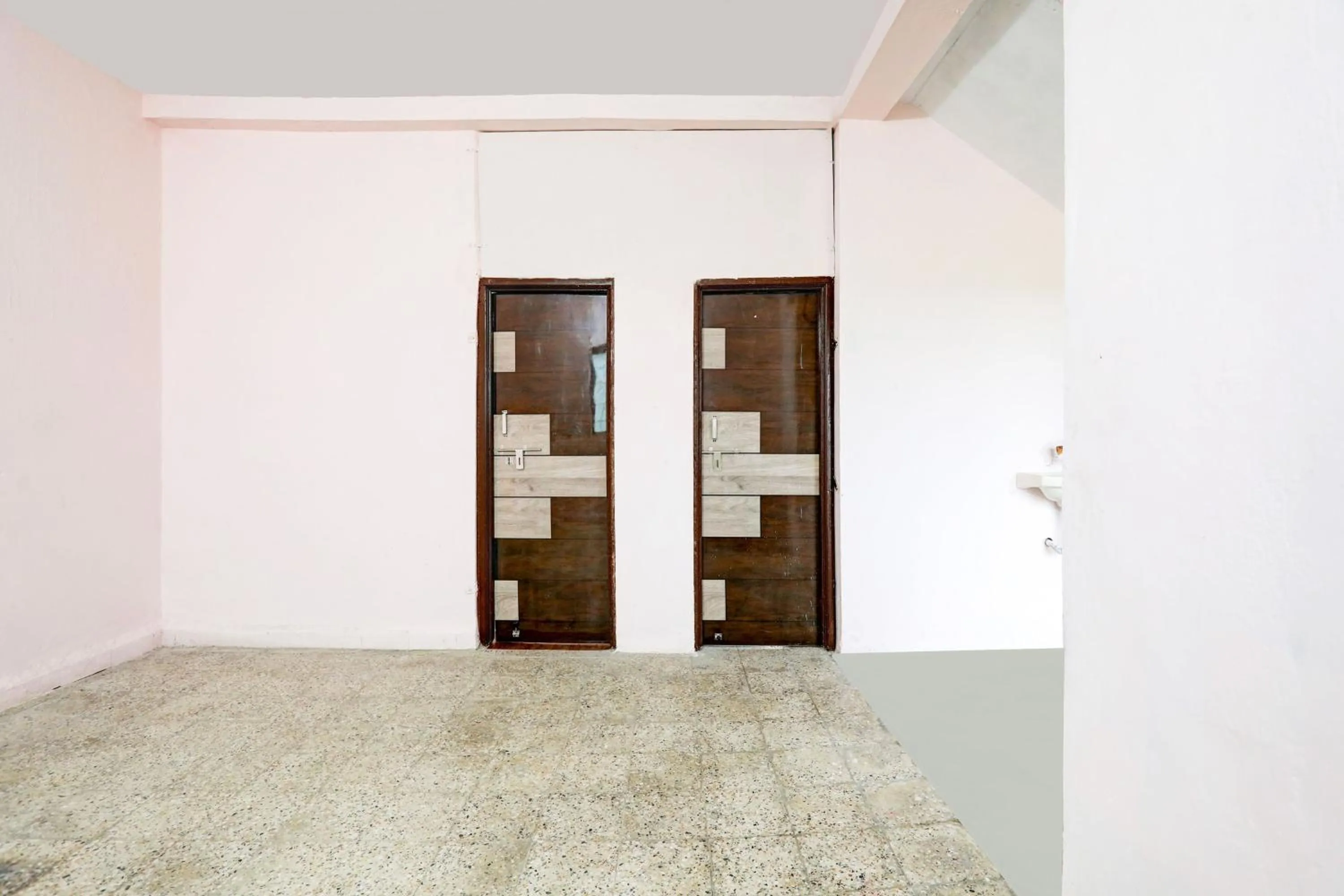 Lobby or reception in Hotel O HOME Hotel Crazy Inn