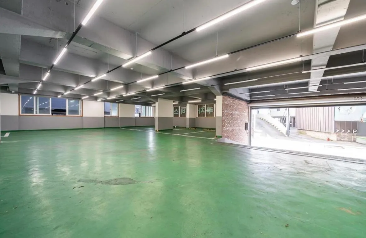 Parking in Songjeong Coco Hotel