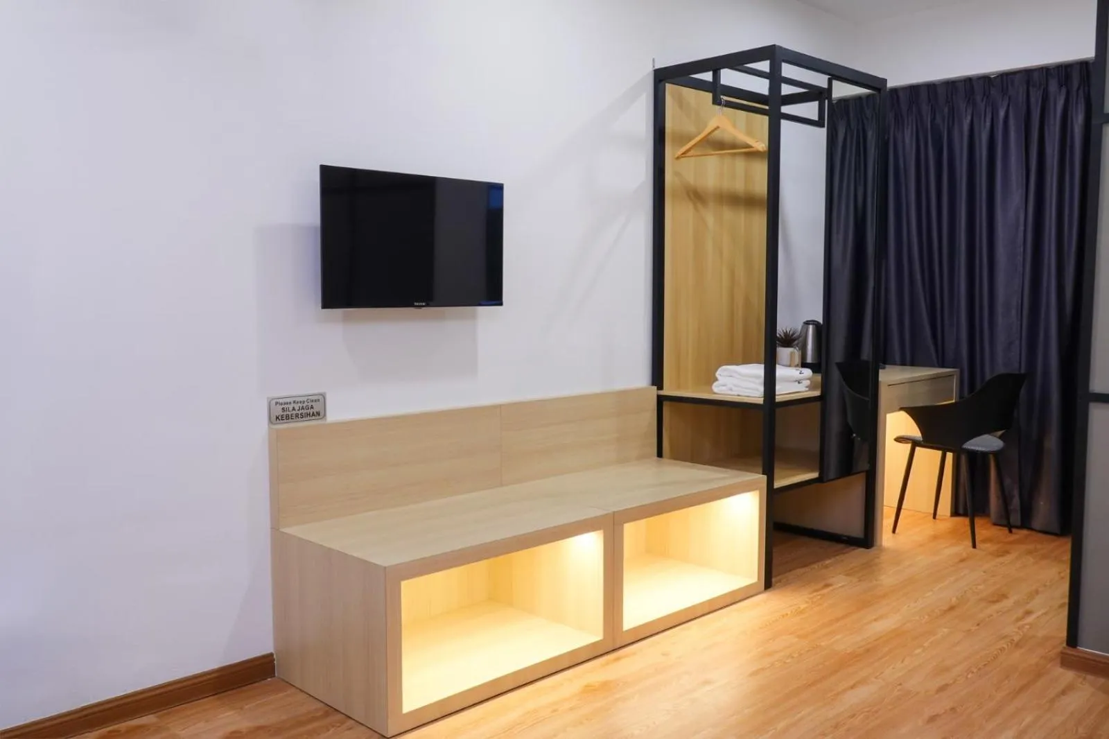 TV and multimedia, Bed in Merits Hotel Cameron Highlands