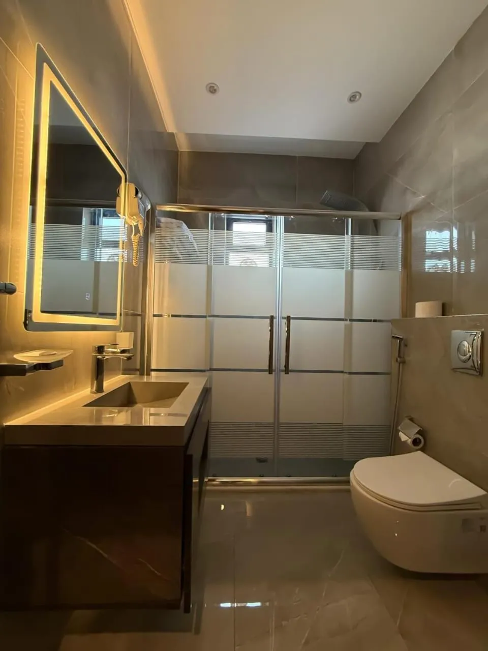 Shower in North paradise hotel