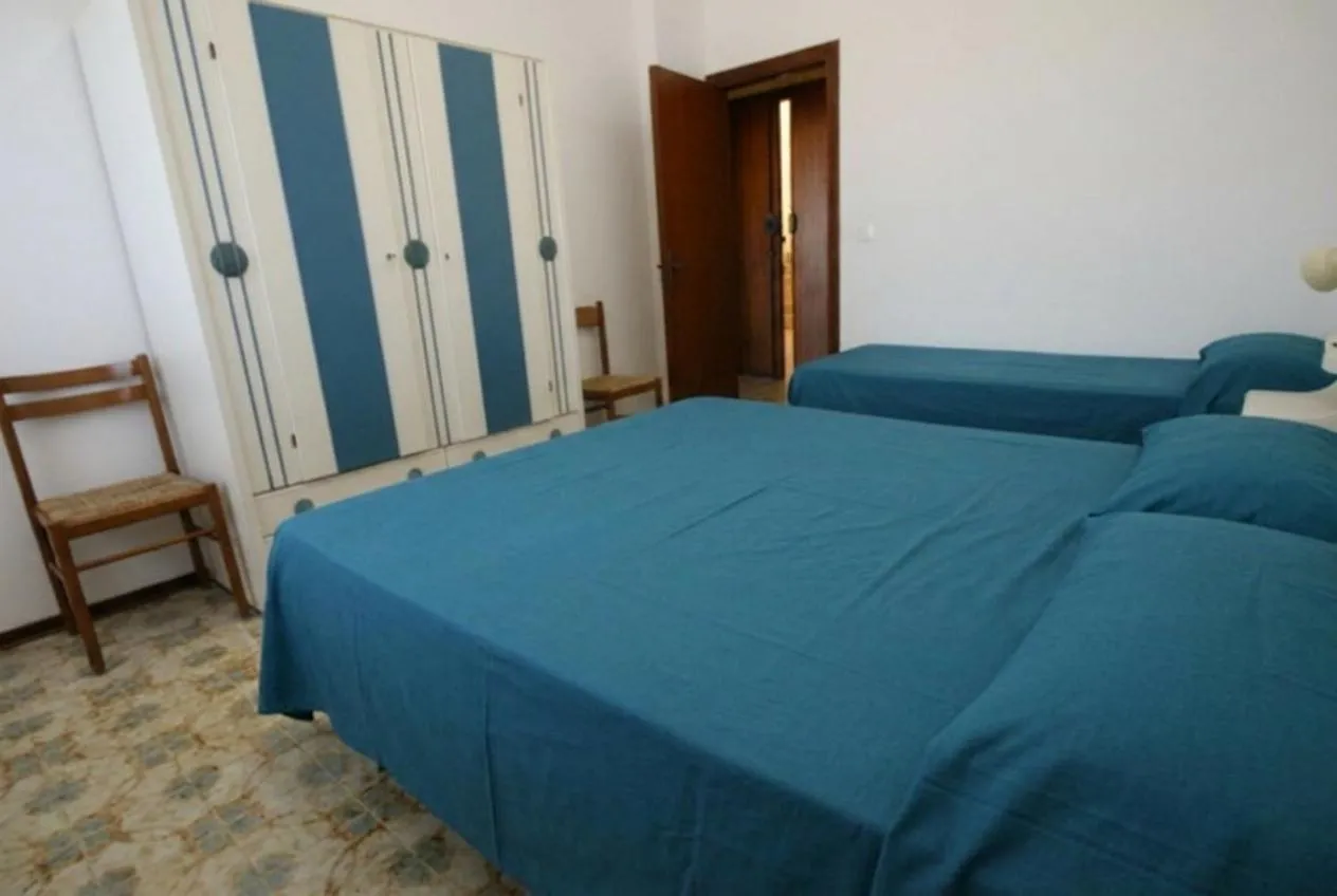 Day, Bed in 19 Igea Marina Bilocale sul mare