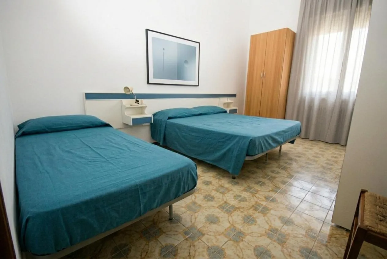 Day, Bed in 19 Igea Marina Bilocale sul mare