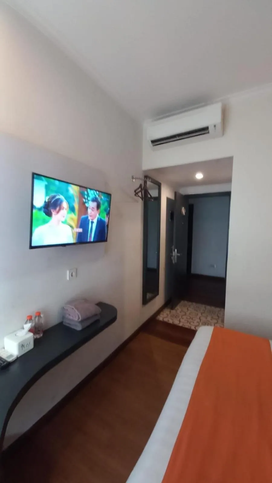 Bed in Front One Boutique Tugu Muda Semarang