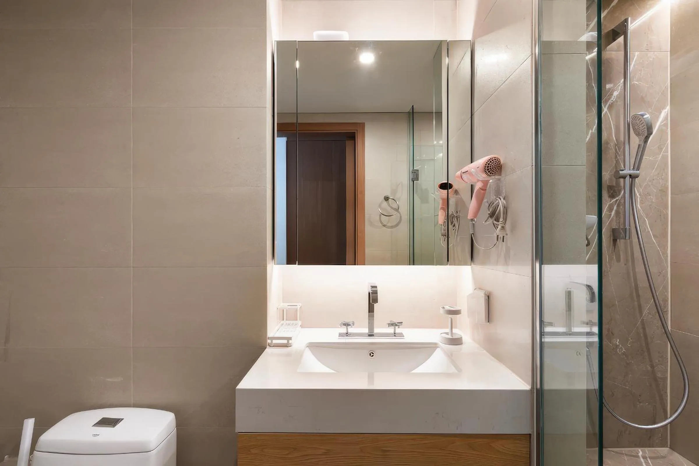 Shower in Empire City Thủ Thiêm D2