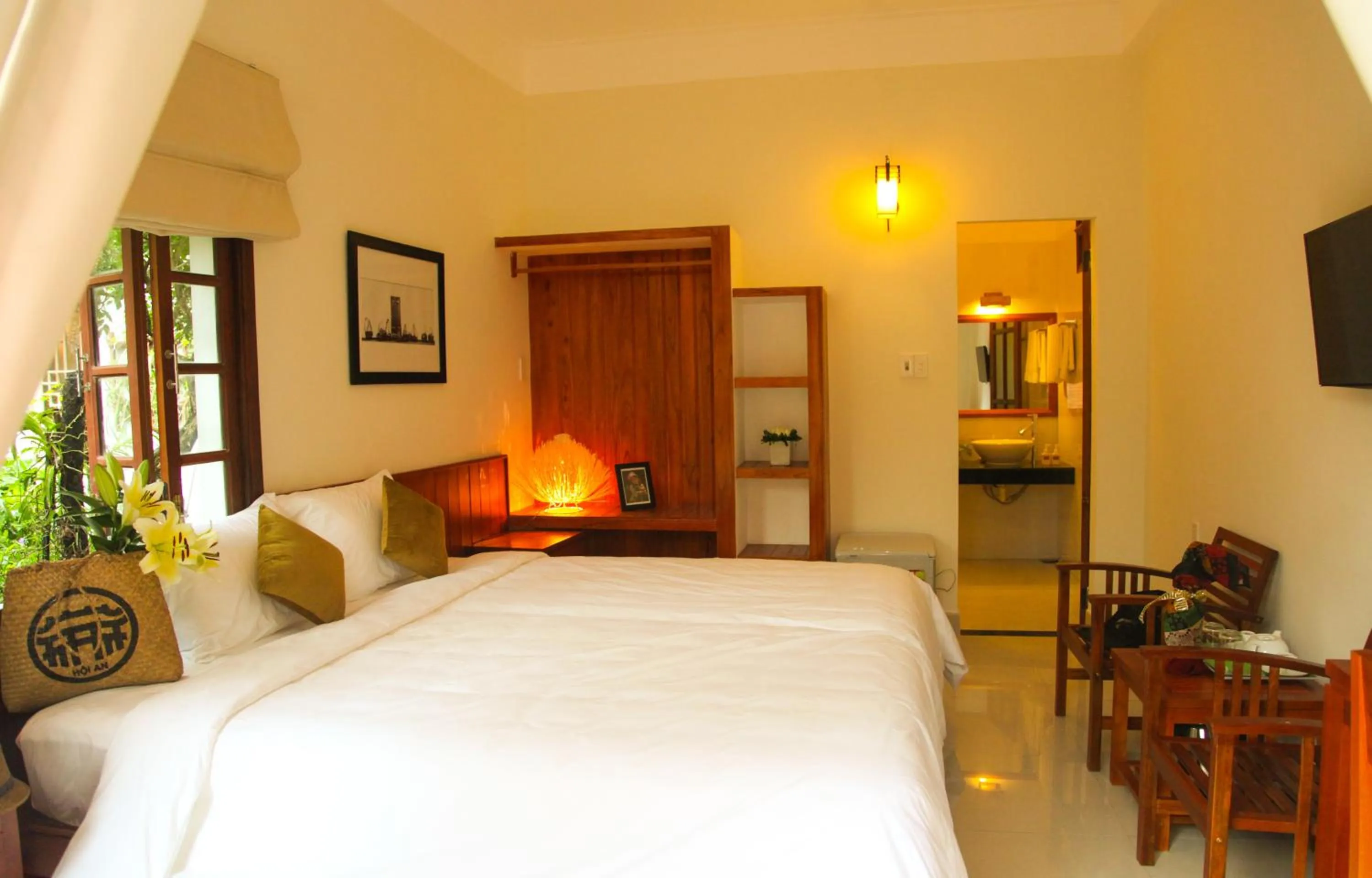 Photo of the whole room, Bed in Charming Homestay