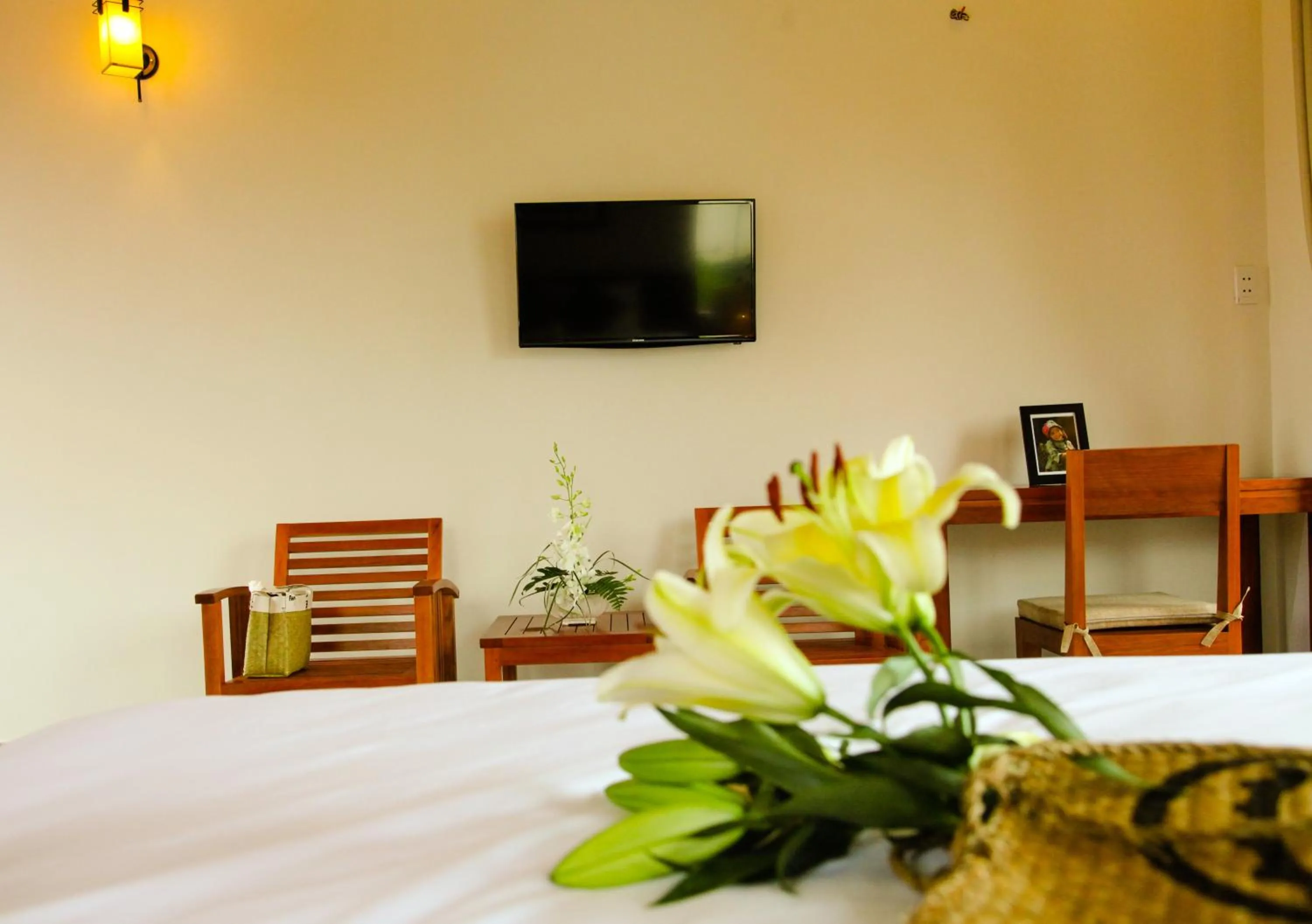 TV and multimedia, Bed in Charming Homestay