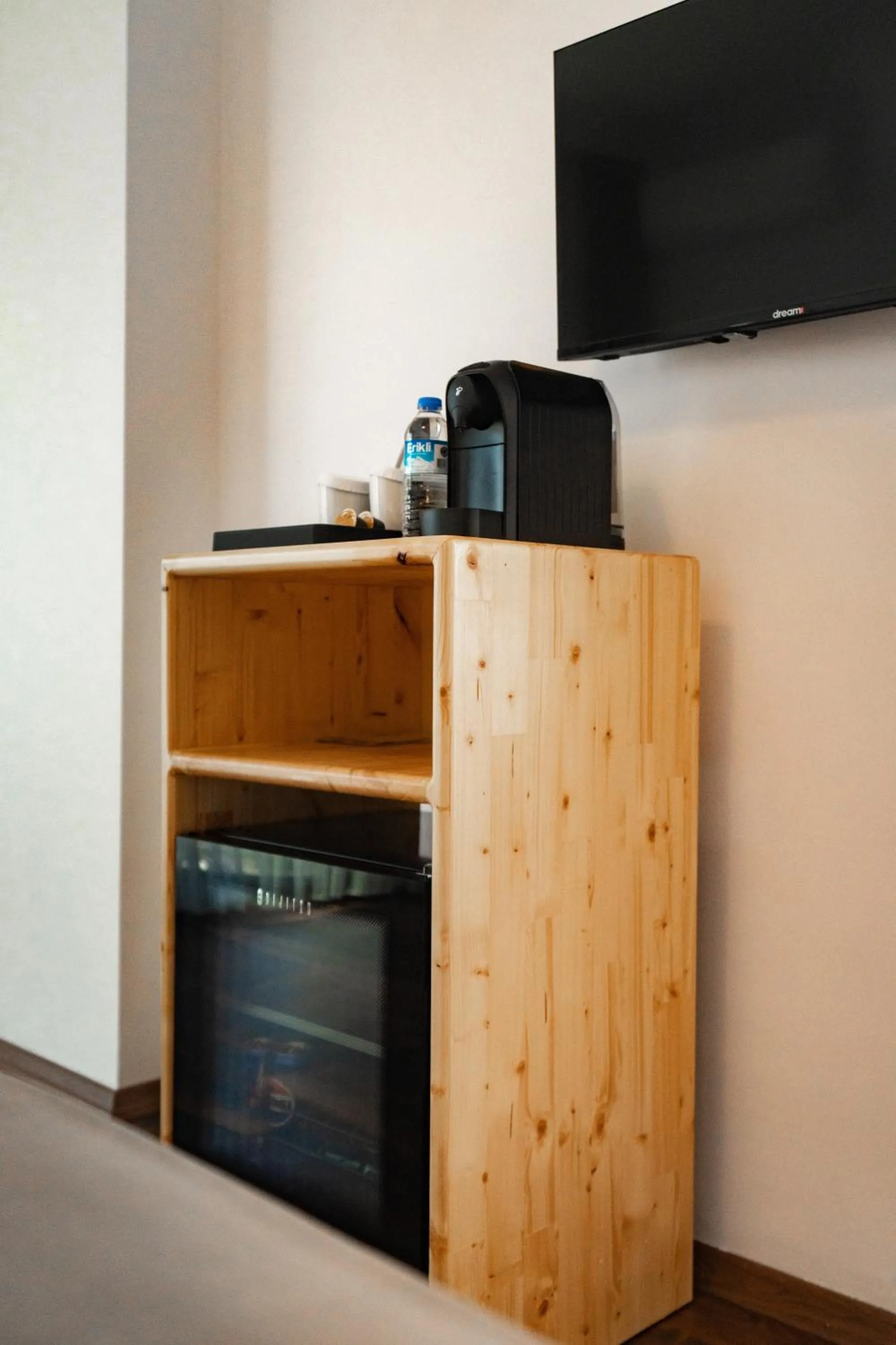 minibar in Rodones 1924