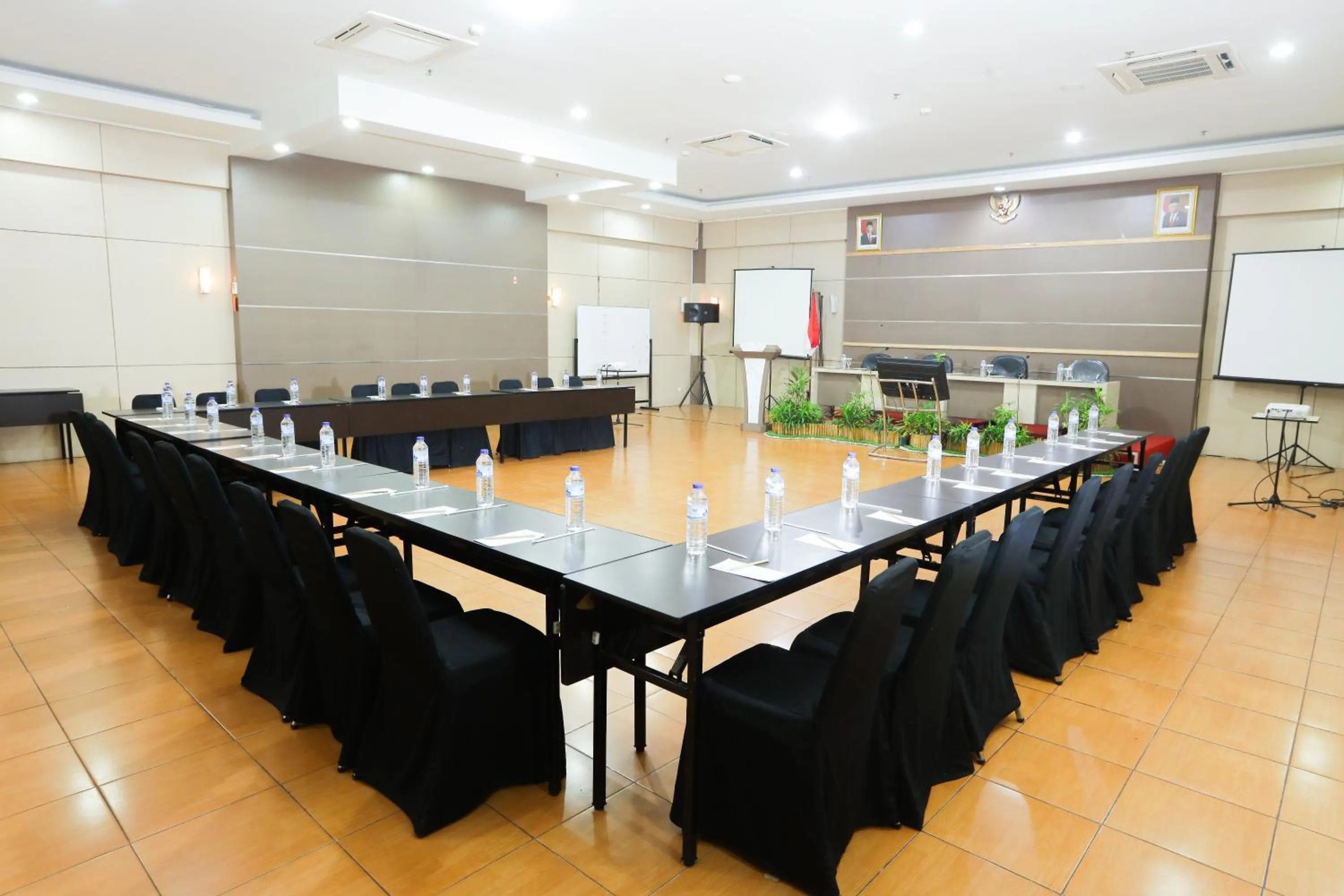 Meeting/conference room in Front One HK Resort Simpang Lima