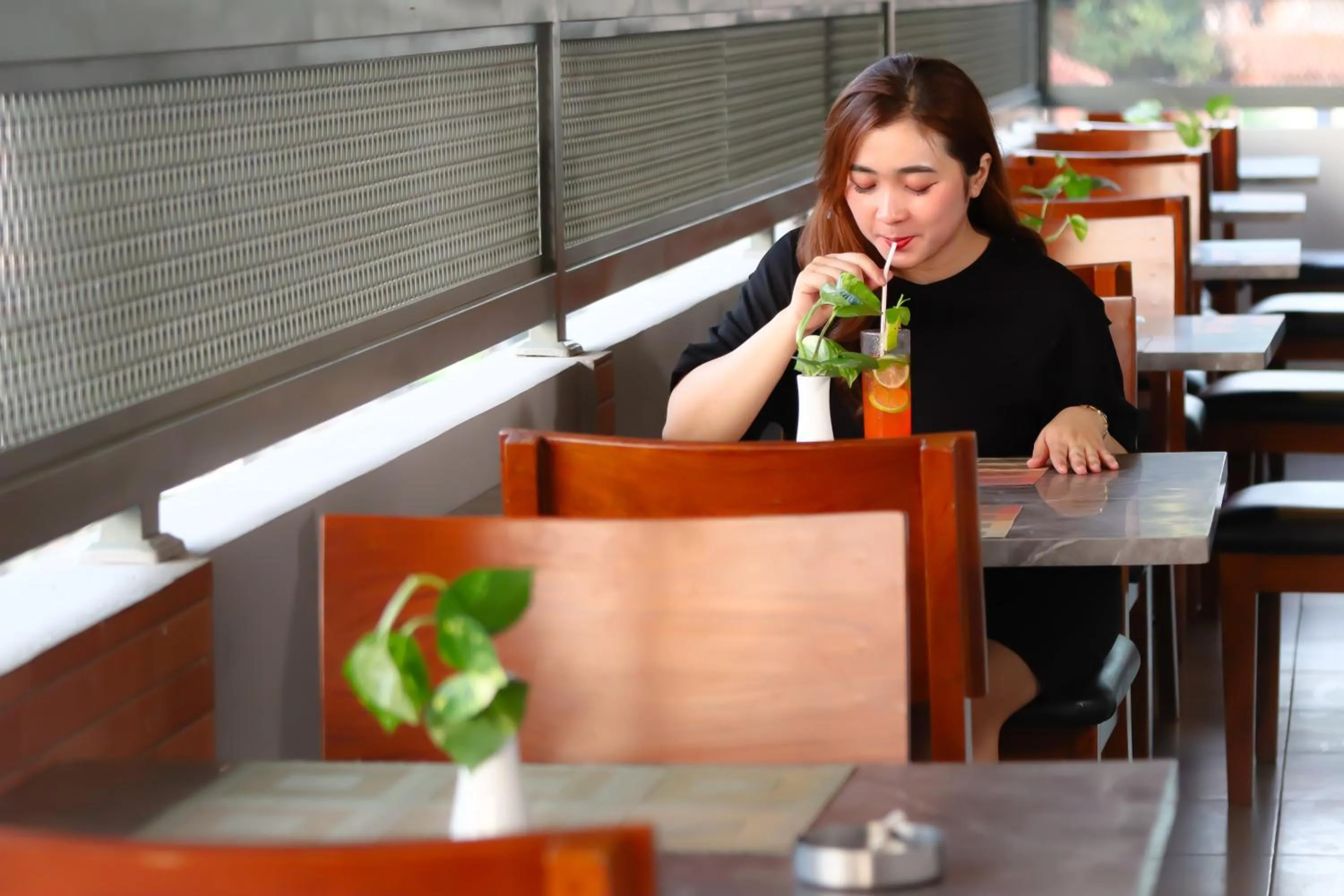 Restaurant/places to eat in Front One HK Resort Simpang Lima