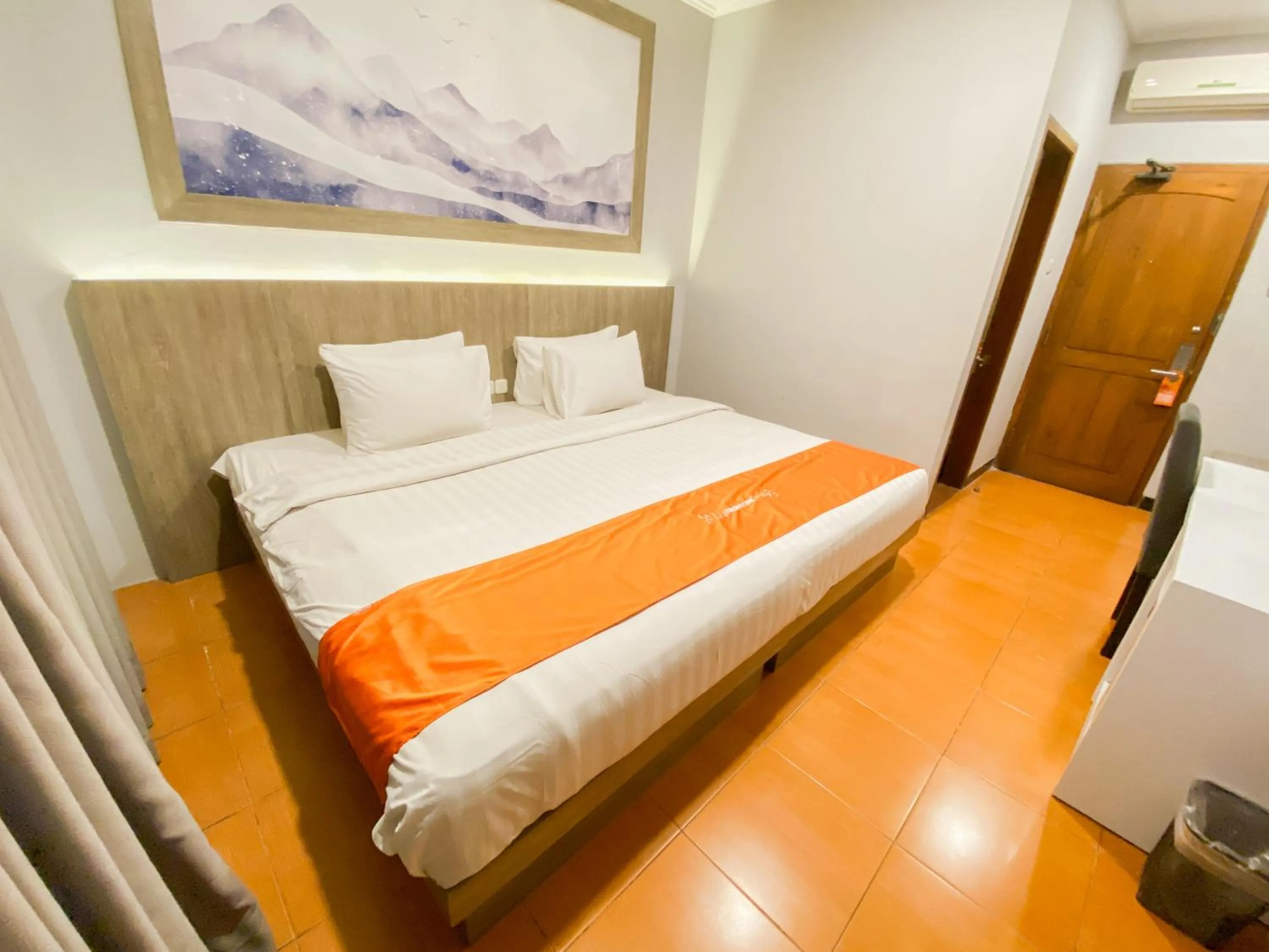 Bed in Front One HK Resort Simpang Lima