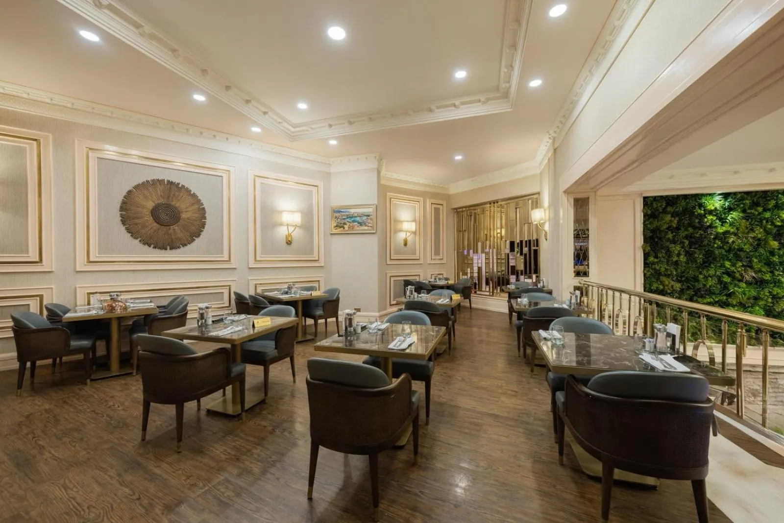 Restaurant/places to eat in Liman Hotel & Casino by Merit