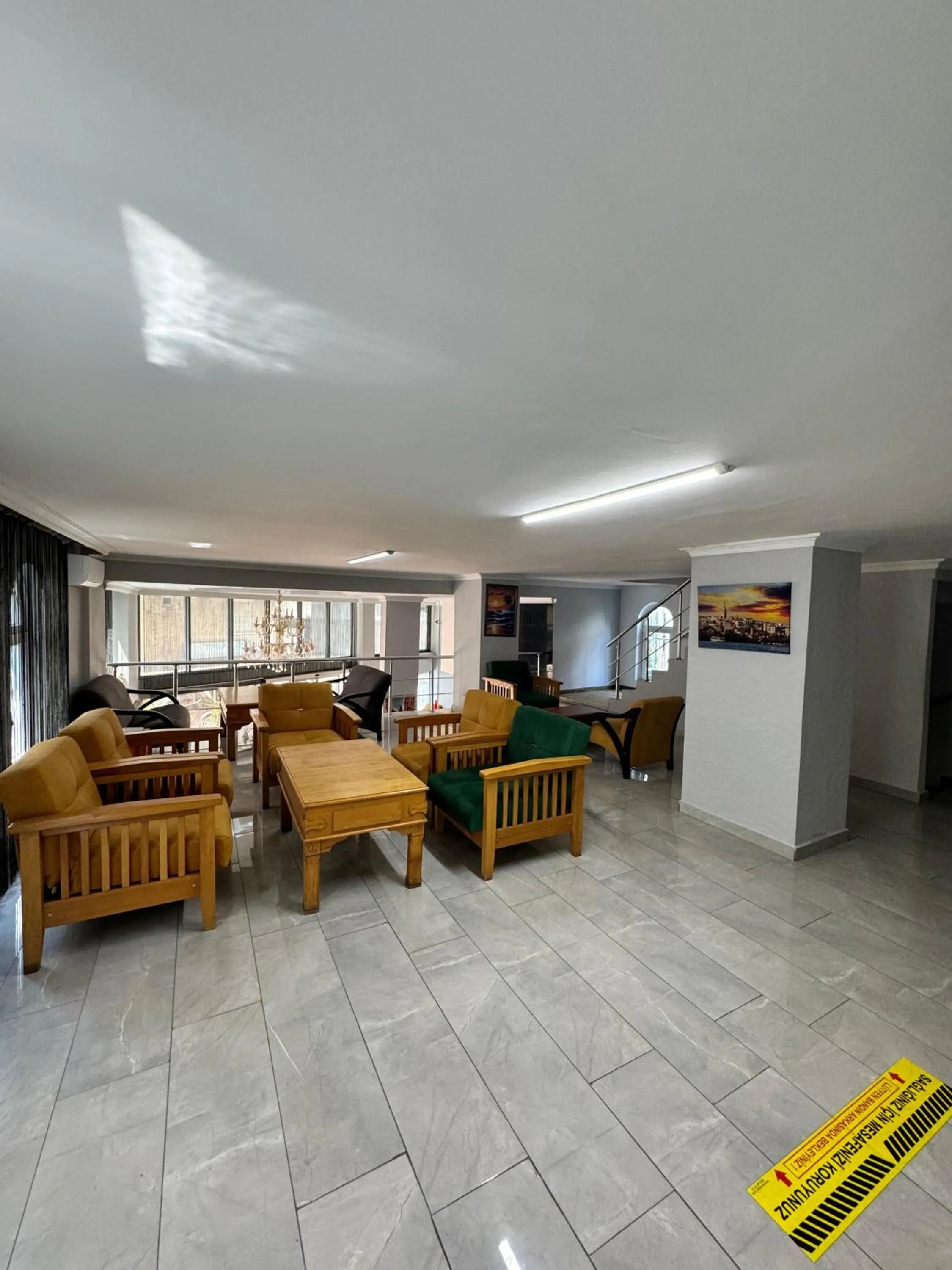 Seating area in Deluxe Ersoy Hotel