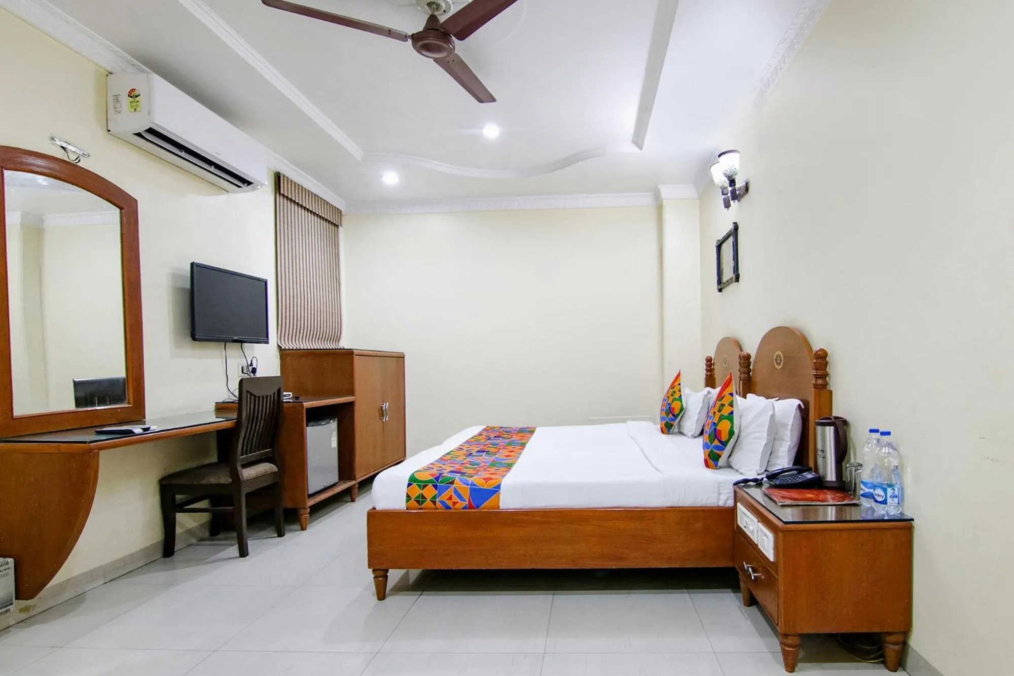 Bed in FabHotel CS Jalandhar
