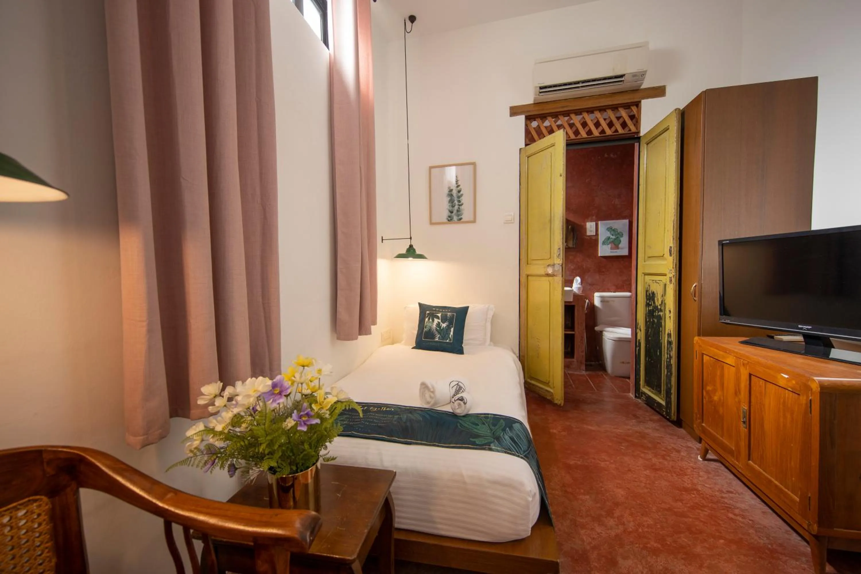 TV and multimedia, Bed in Sweet Cili Boutique Hotel