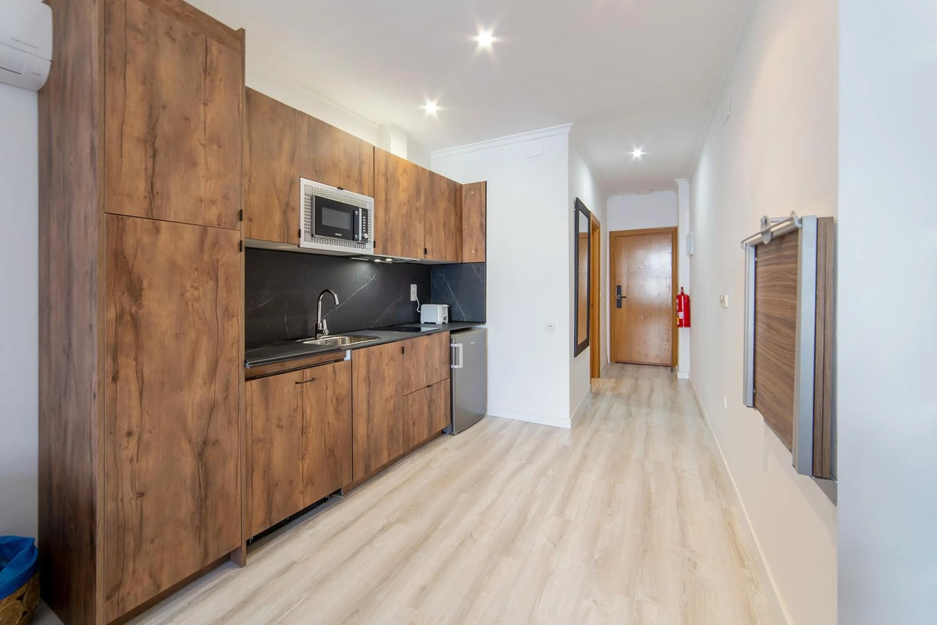 Kitchen or kitchenette in Albufera Dreams Nature Suites