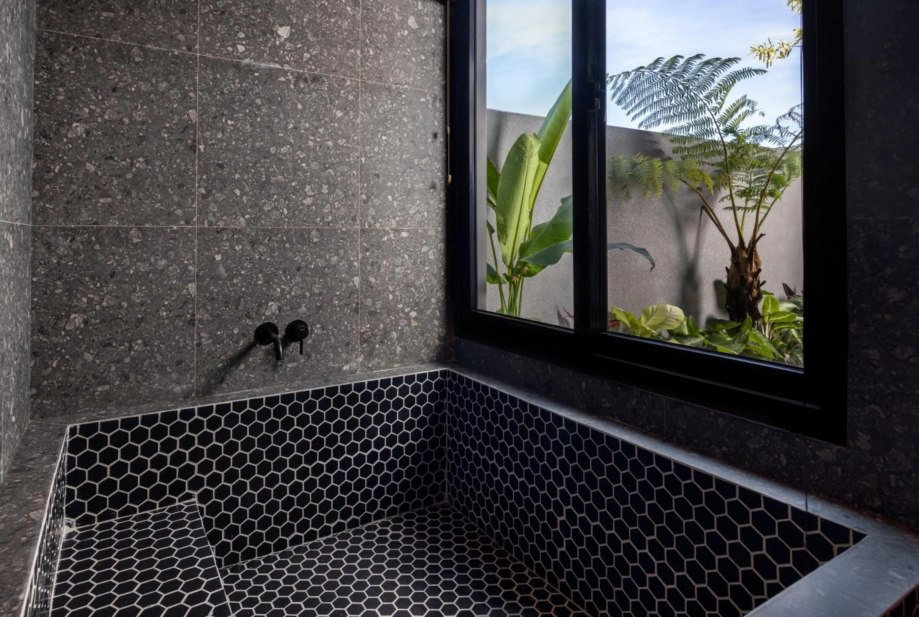 Bath in Canggu Bagus Suites