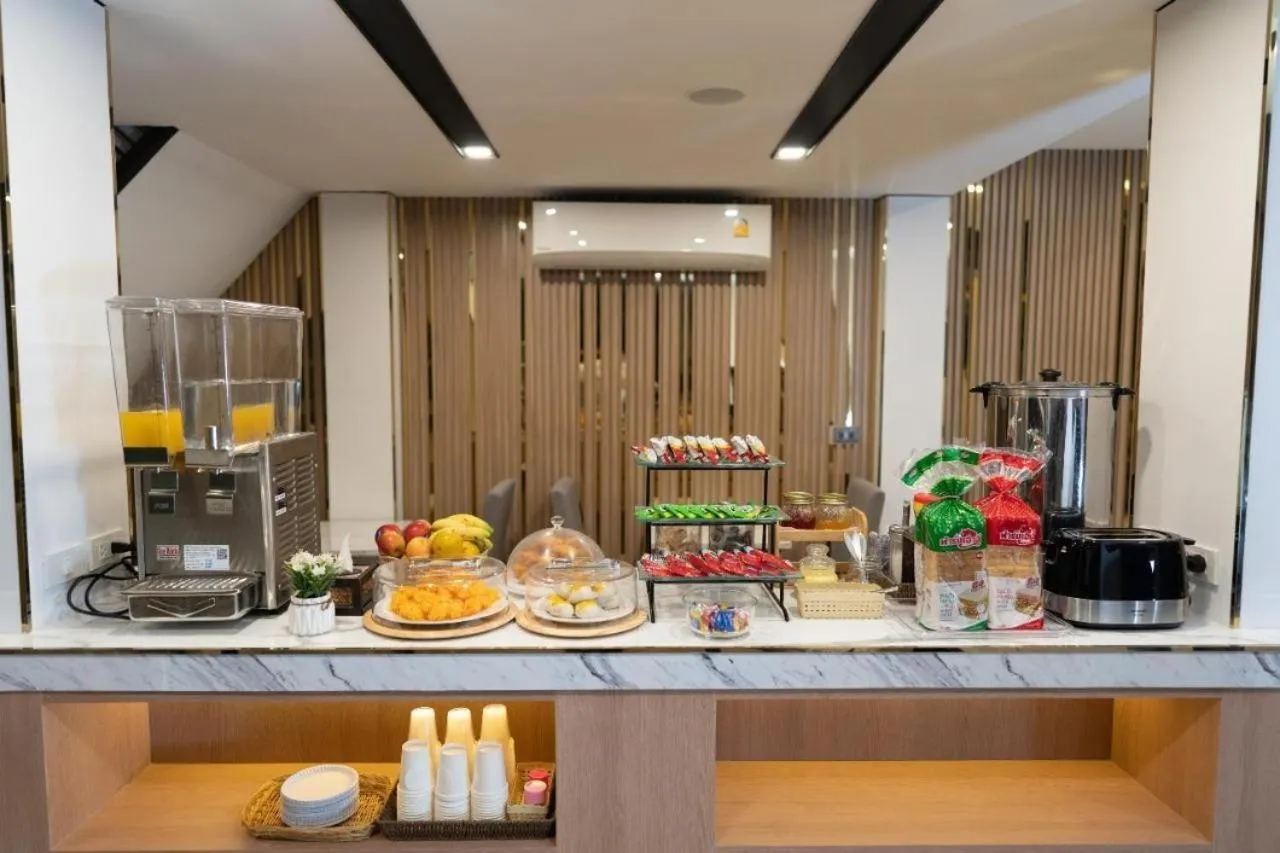 Breakfast in Adamaz House