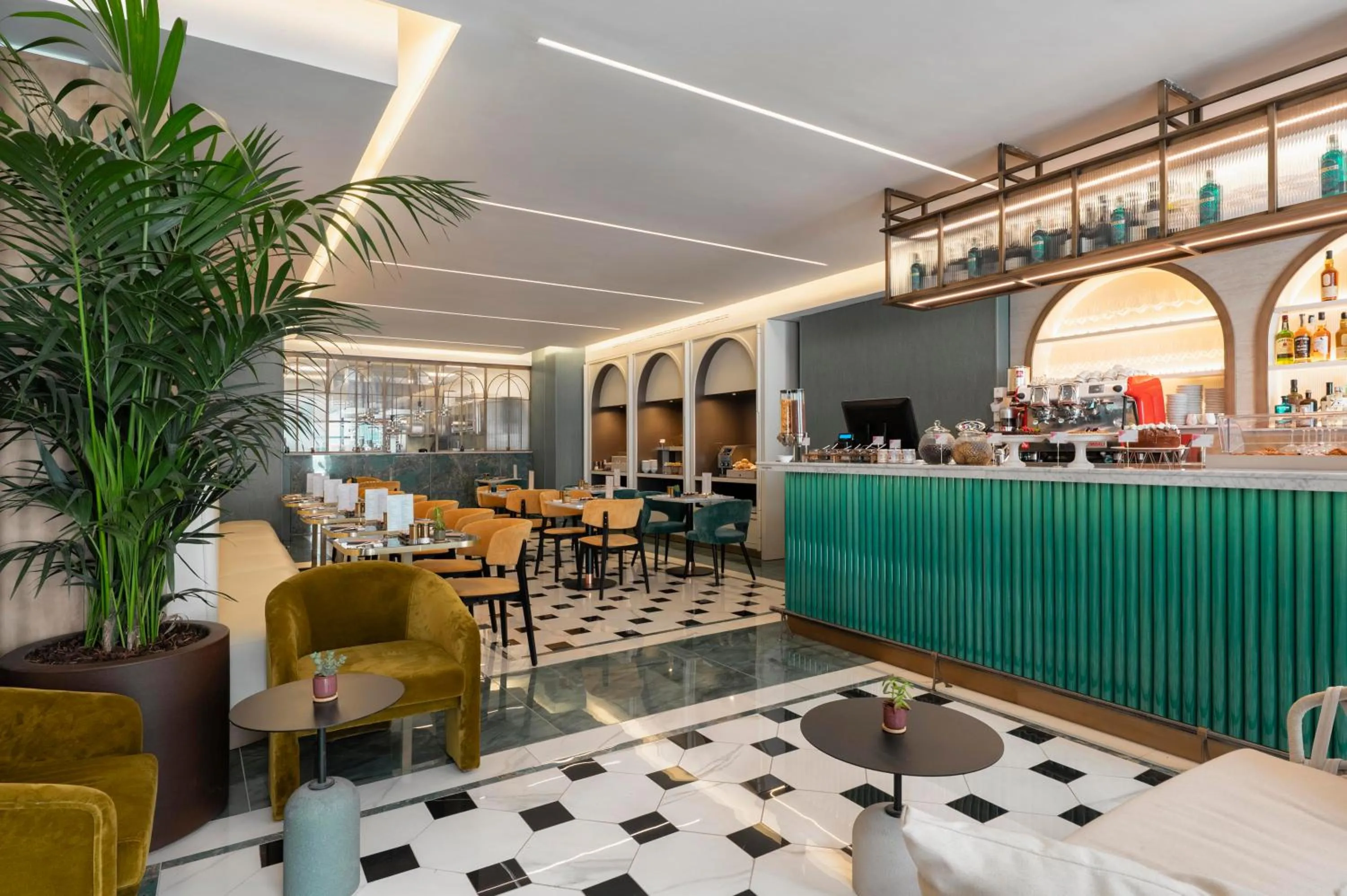 Lounge or bar in Je Rome Hotel