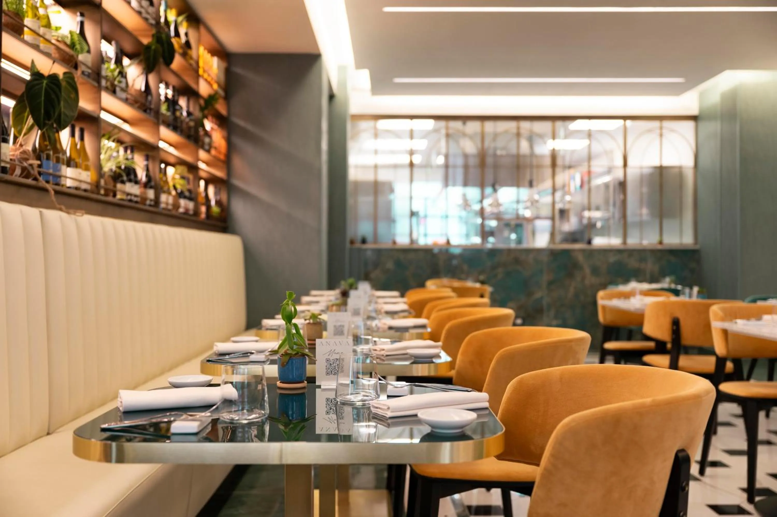 Restaurant/places to eat in Je Rome Hotel