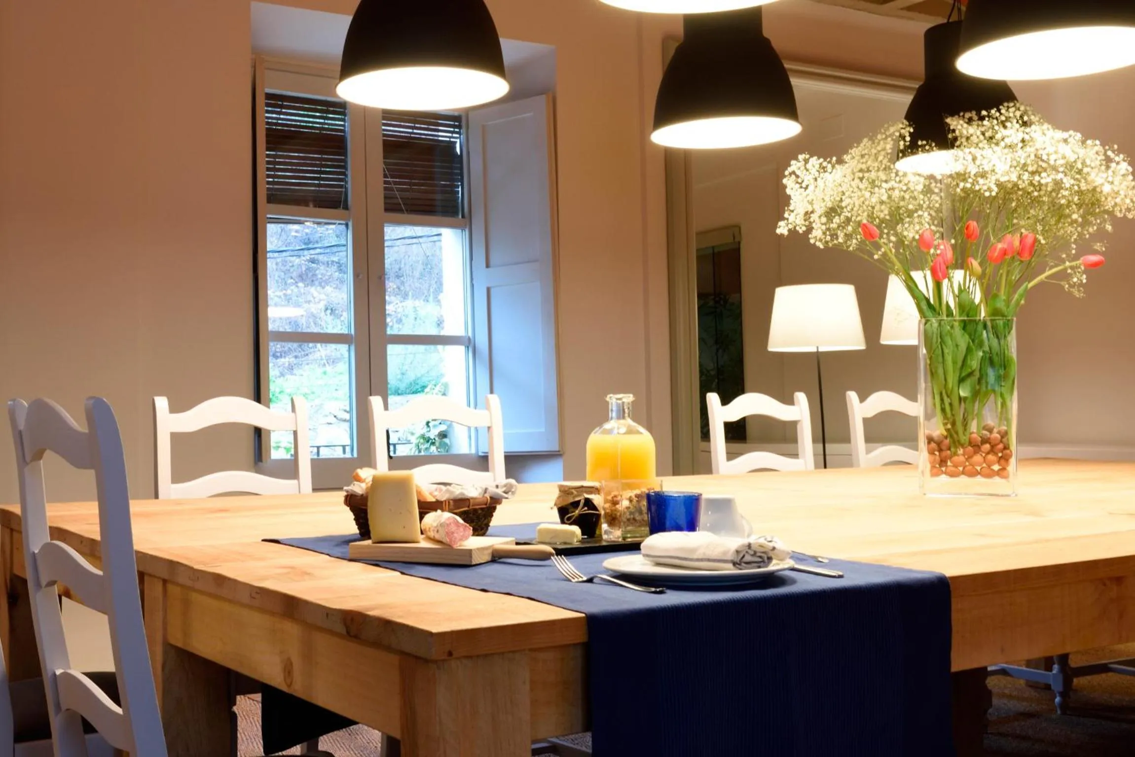 Restaurant/places to eat in Hotel Can Carol