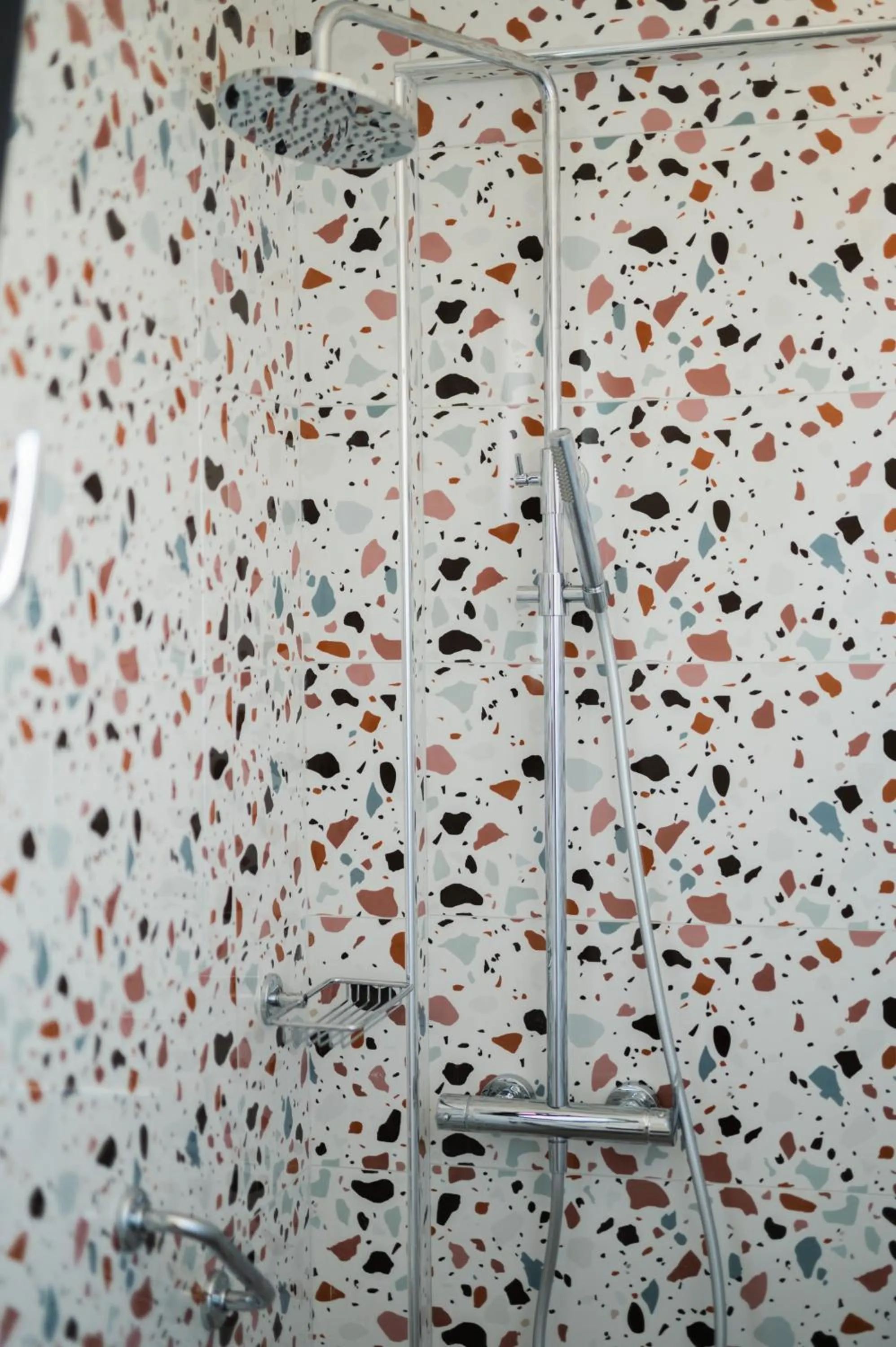 Shower in Oktolia suites