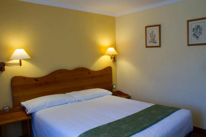 Bed in Hotel Vall de Núria