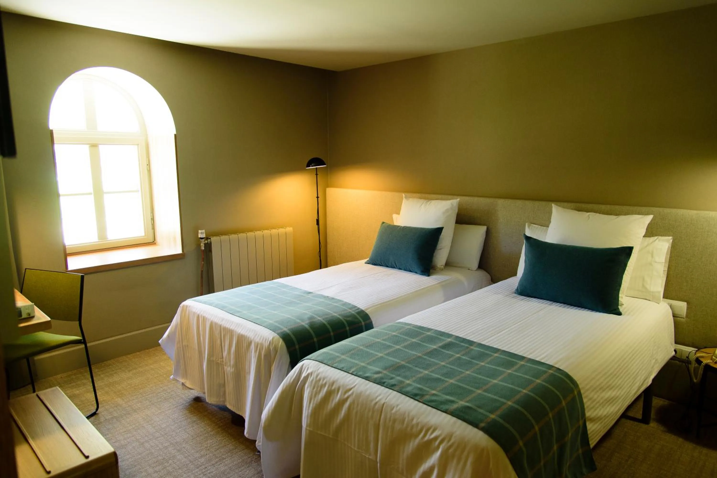 Property building, Bed in Hotel Vall de Núria