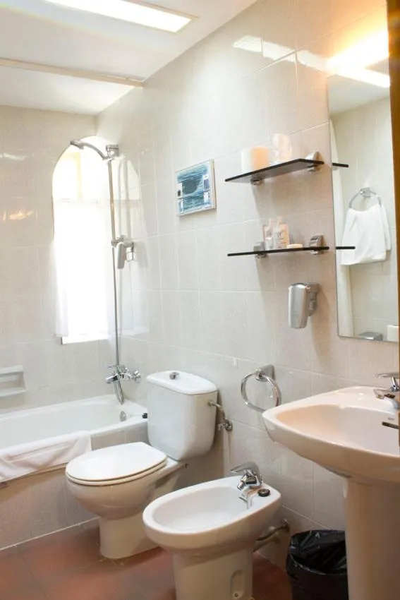 Toilet in Hotel Vall de Núria