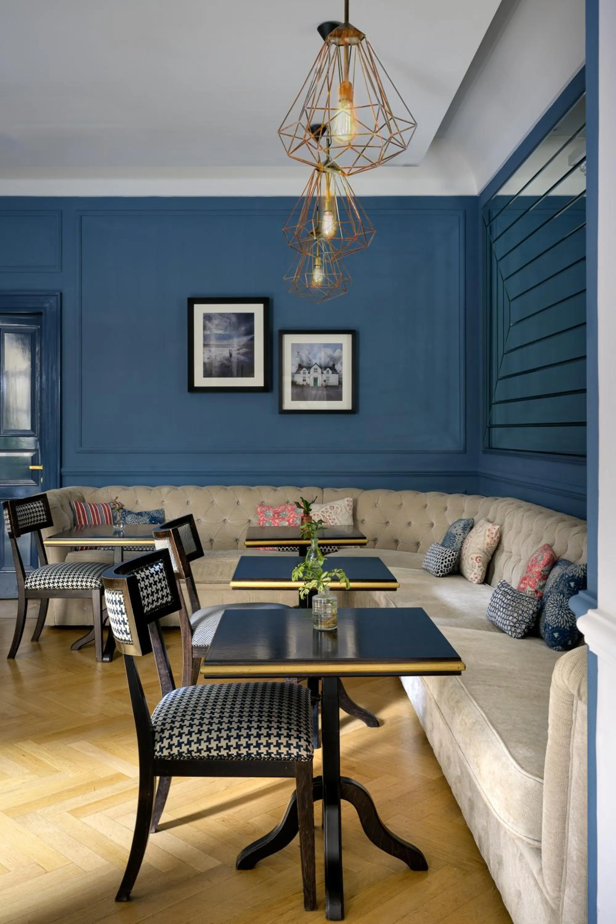 Lounge or bar in The Fifteen Keys Hotel