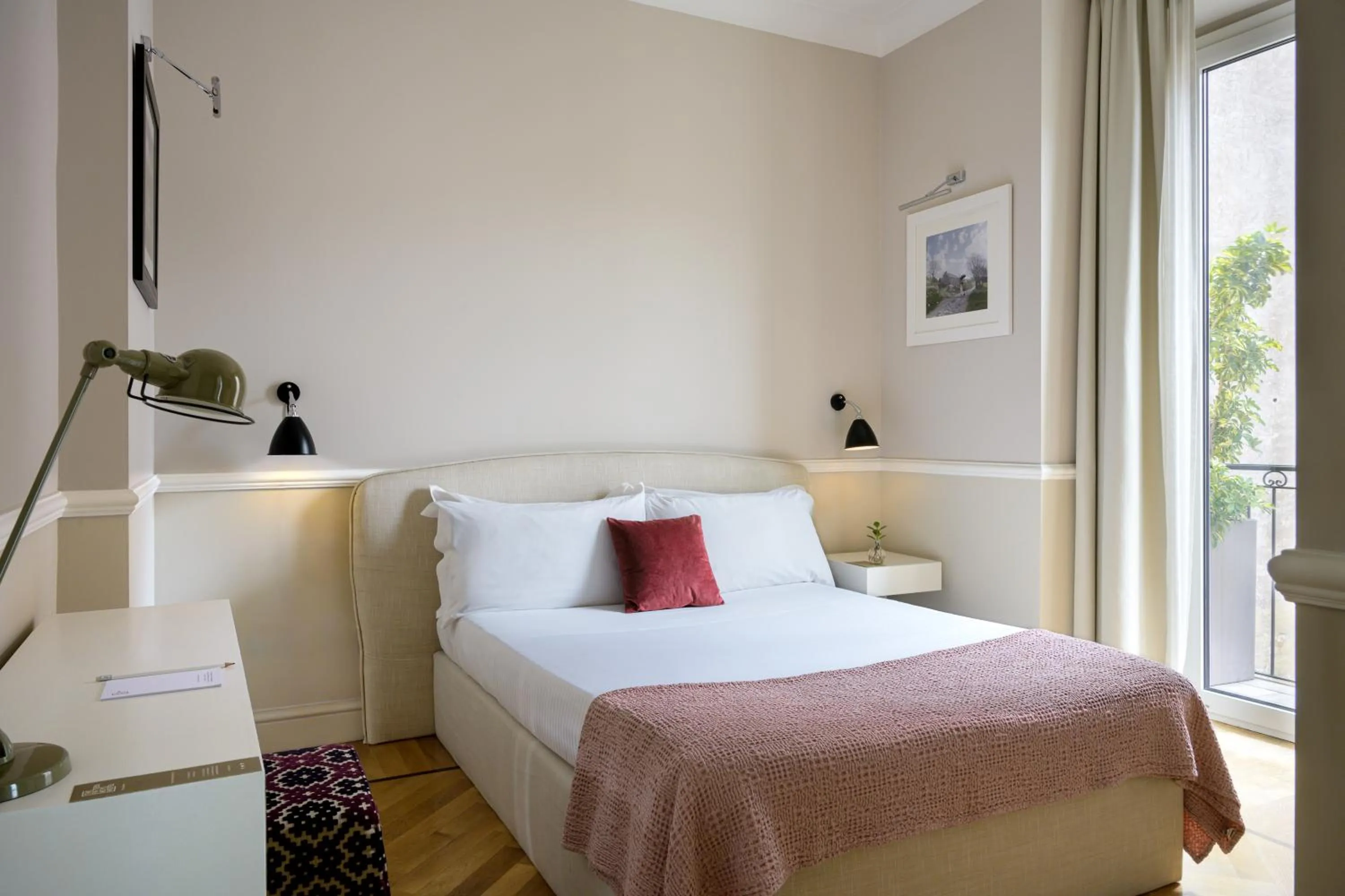 Bed in The Fifteen Keys Hotel