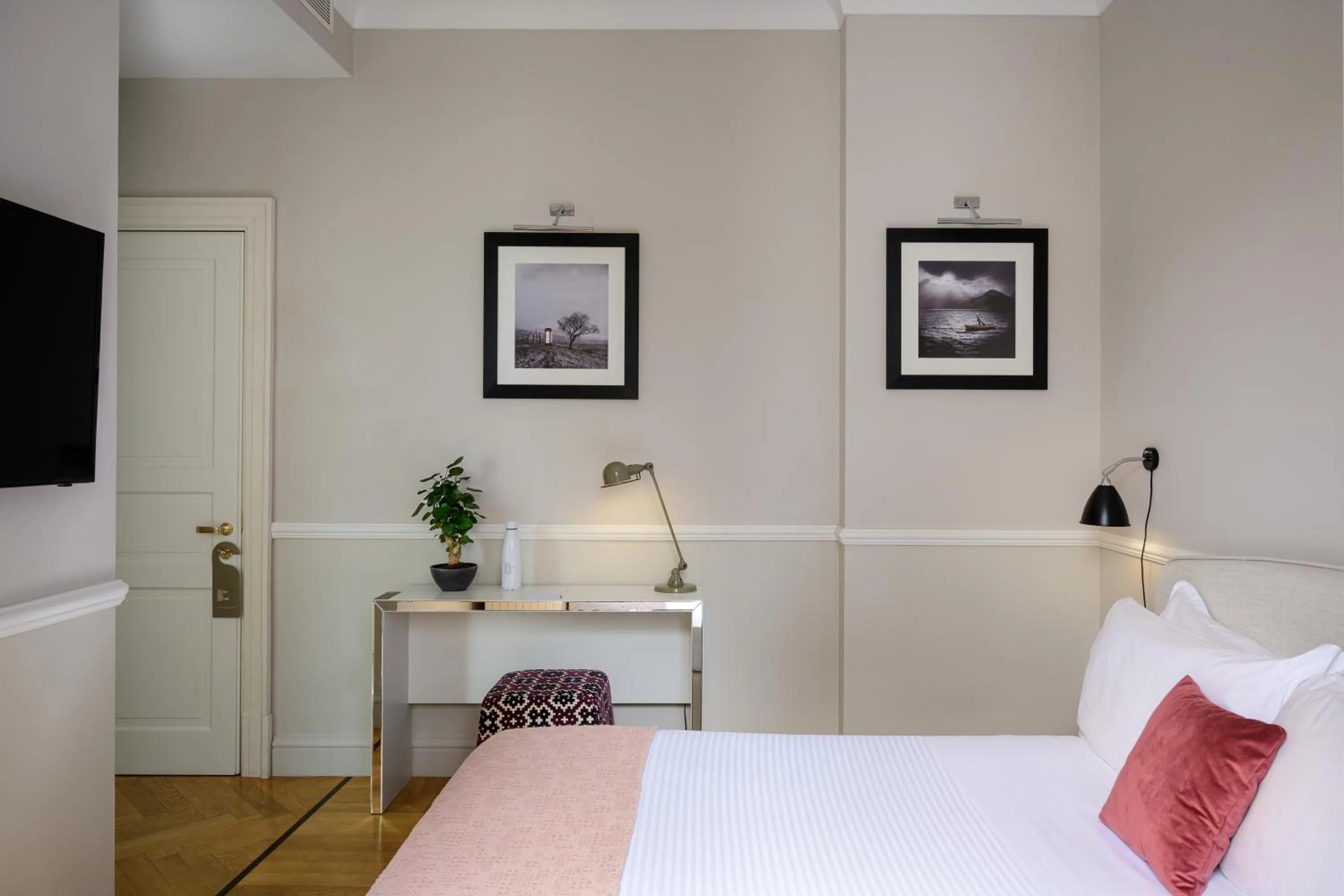 Bed in The Fifteen Keys Hotel