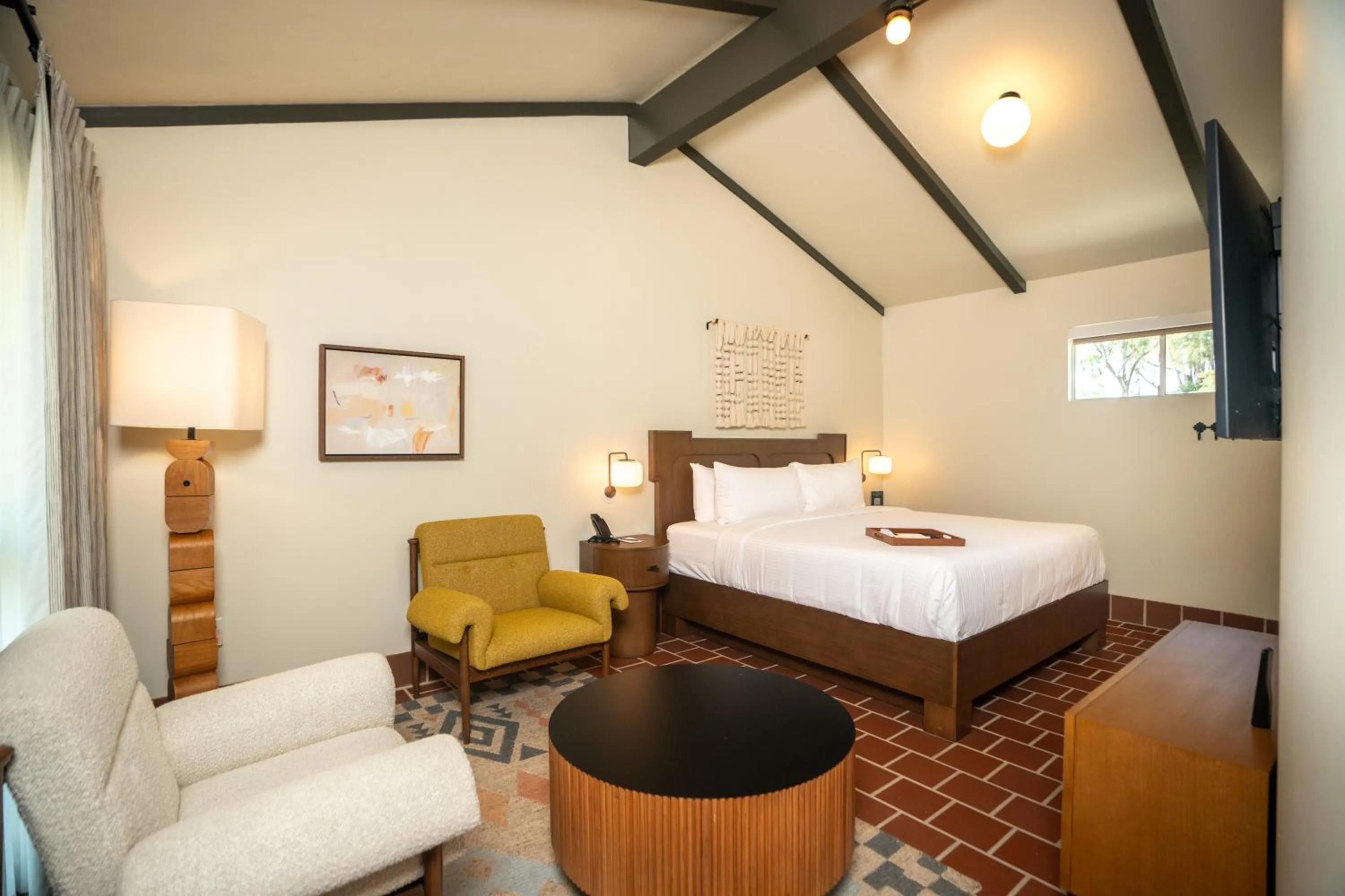 Bed in Murrieta Hot Springs Resort