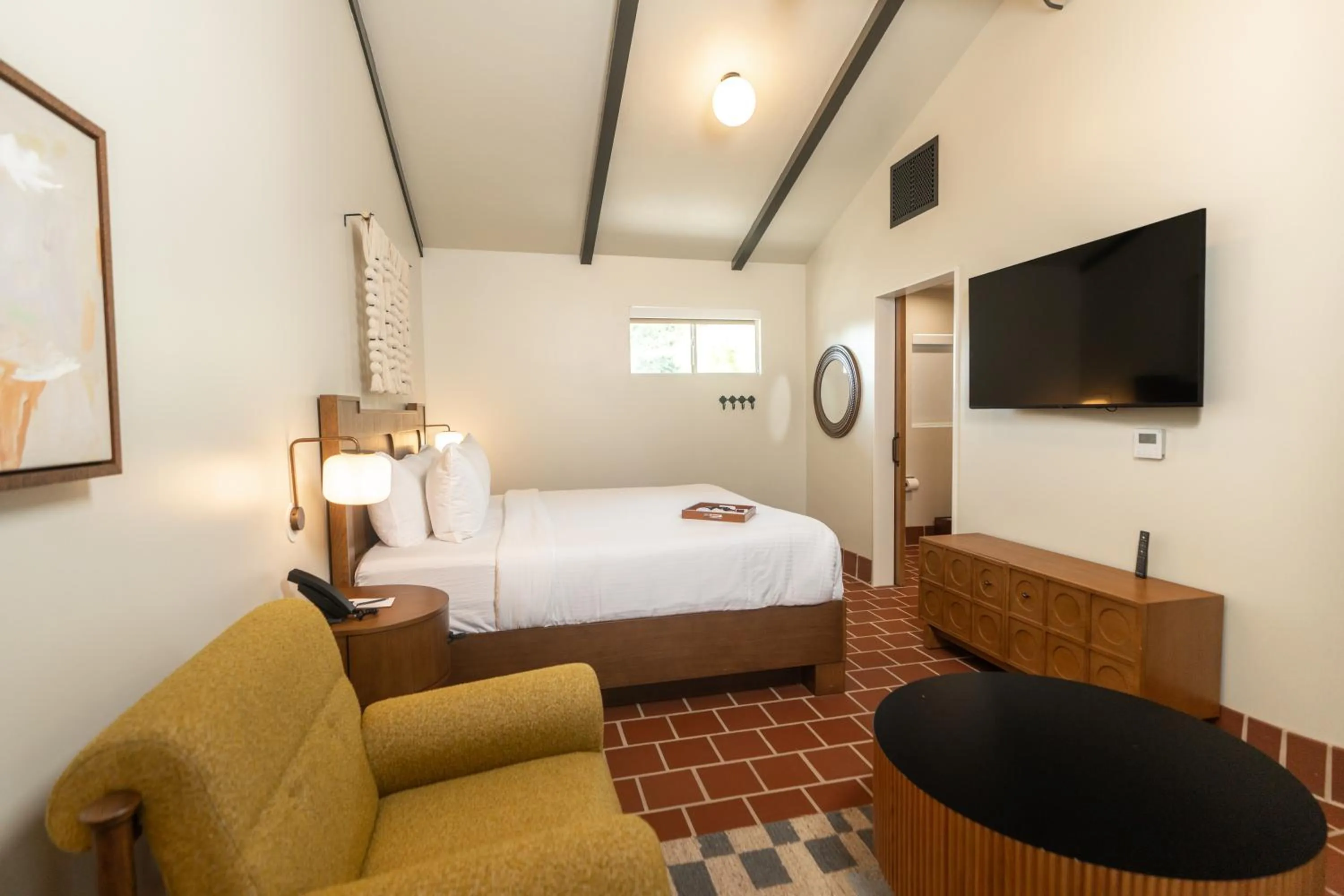 Bed in Murrieta Hot Springs Resort