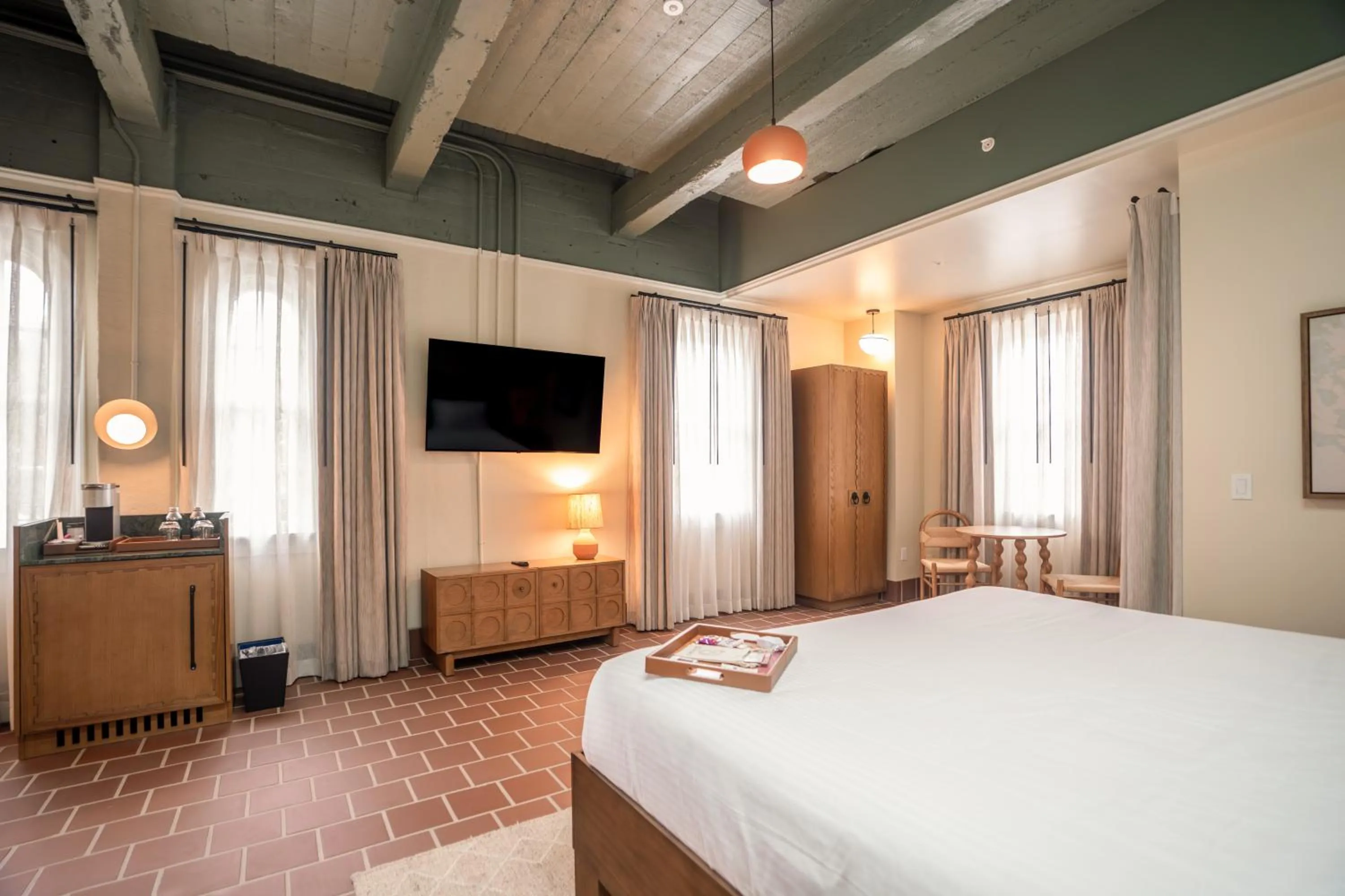 Bed in Murrieta Hot Springs Resort