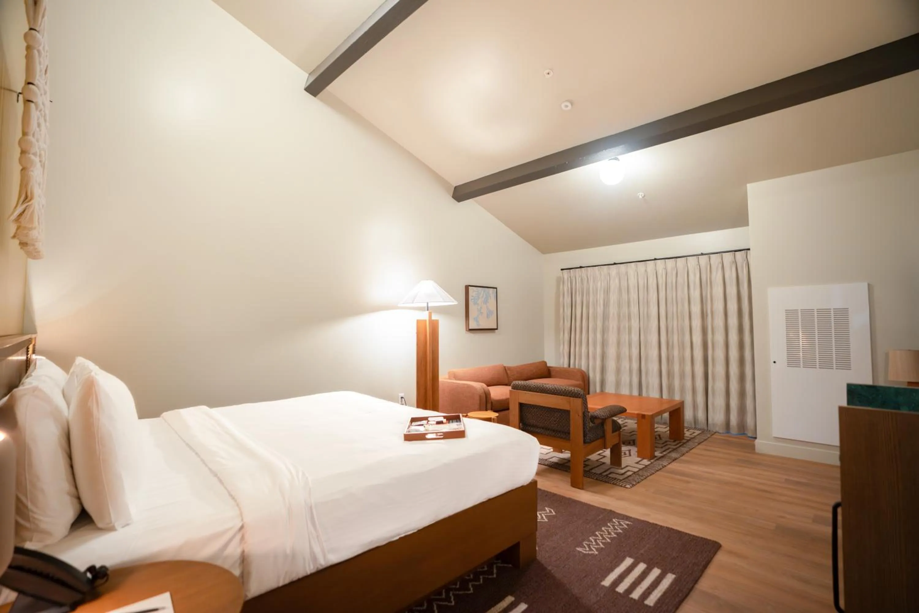 Bed in Murrieta Hot Springs Resort