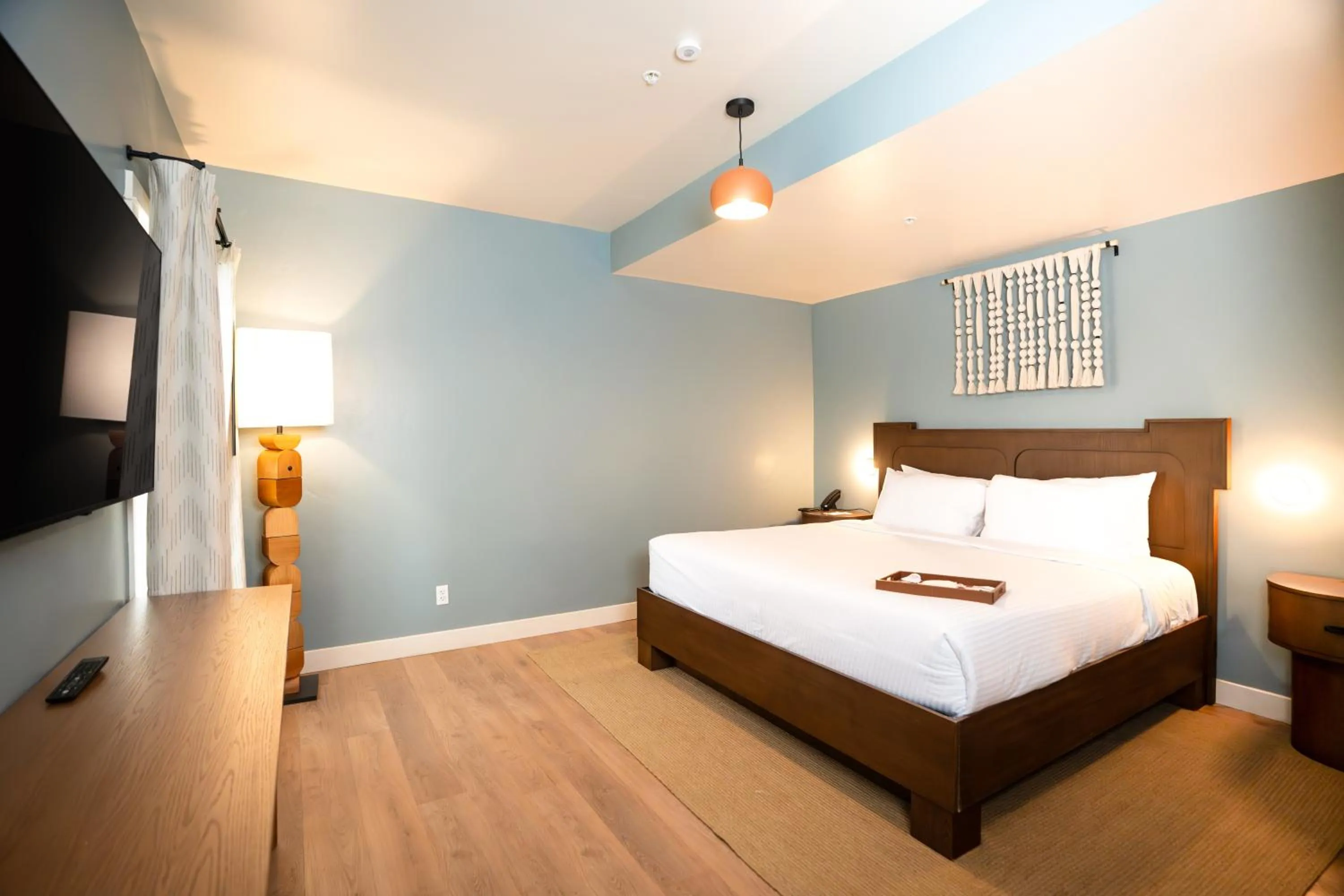 Bed in Murrieta Hot Springs Resort