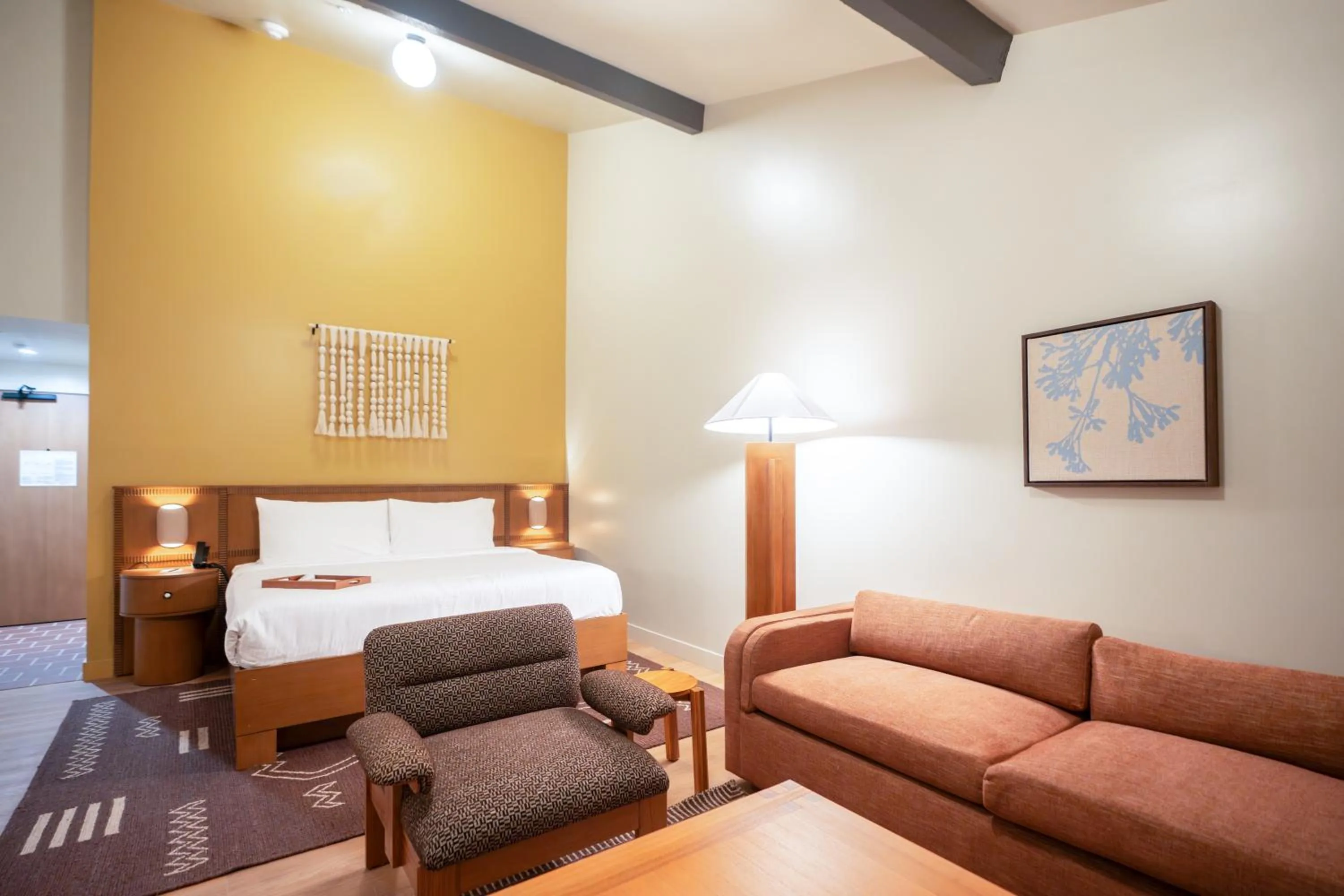 Bed in Murrieta Hot Springs Resort