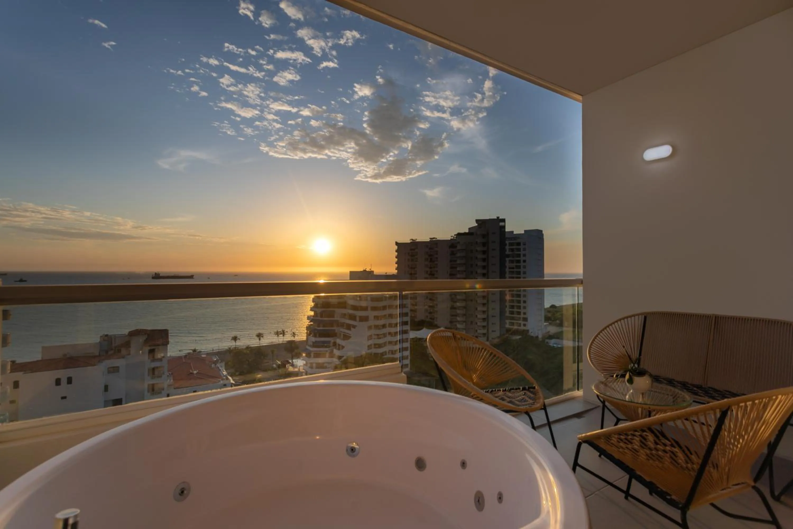 Hot Tub in Hotel Porto Horizonte All inclusive By OxoHotel