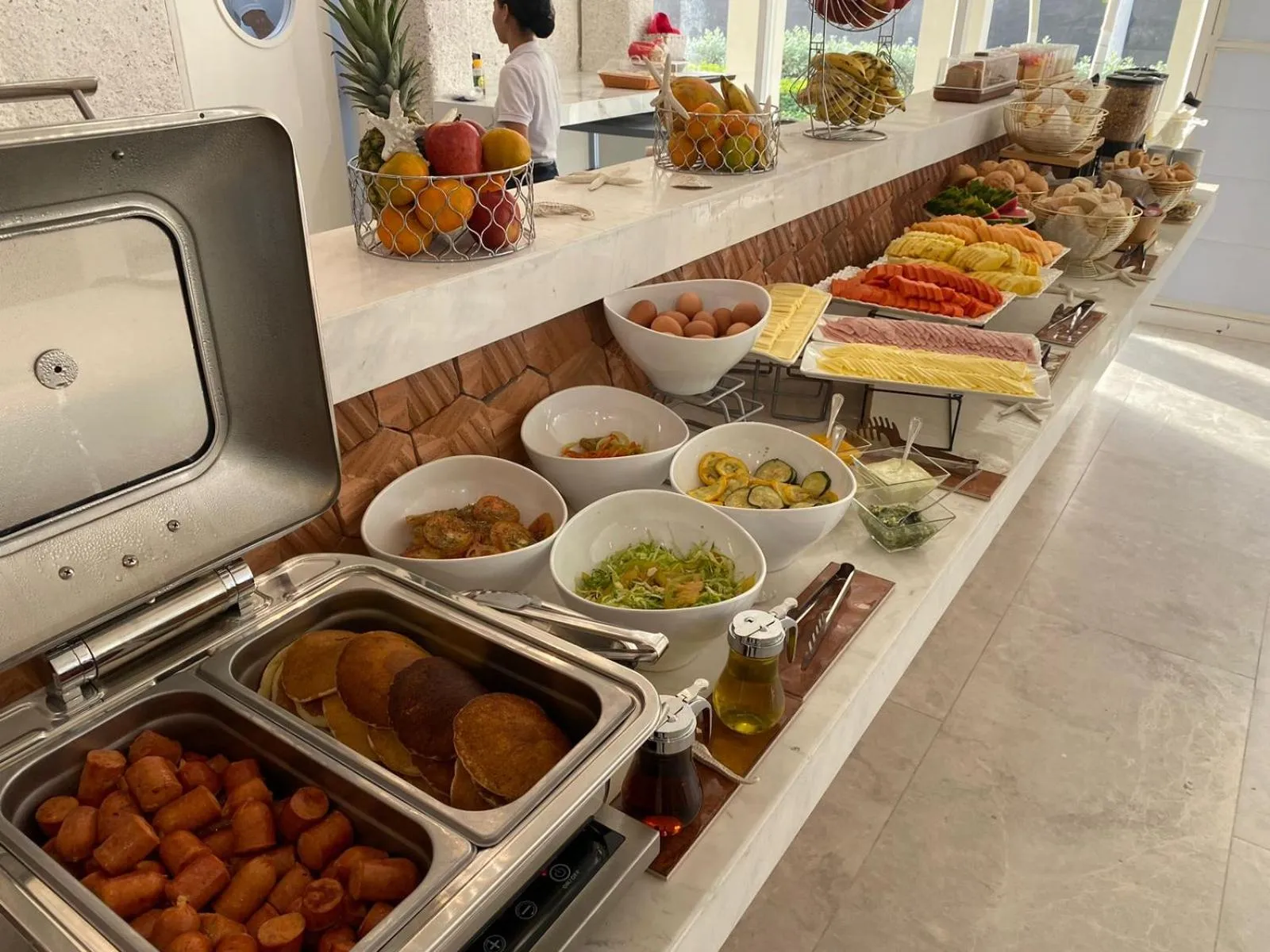 Buffet breakfast in Hotel Porto Horizonte All inclusive By OxoHotel