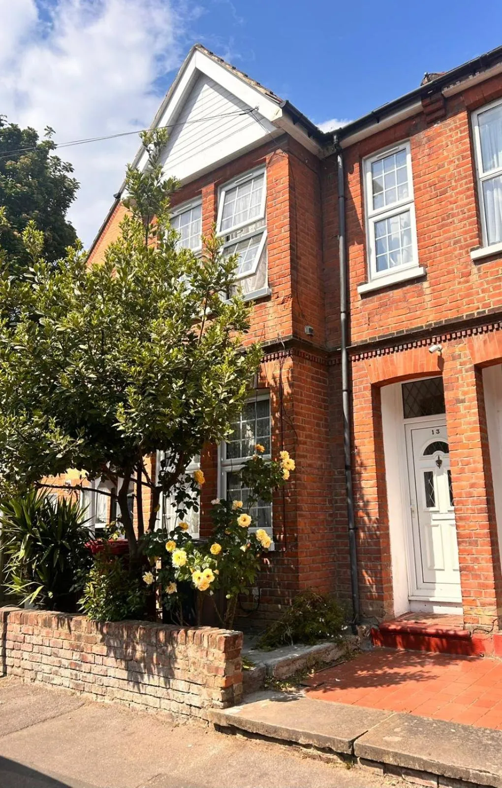 Property building in SnoozeDen Wellesley - Near to Slough Station