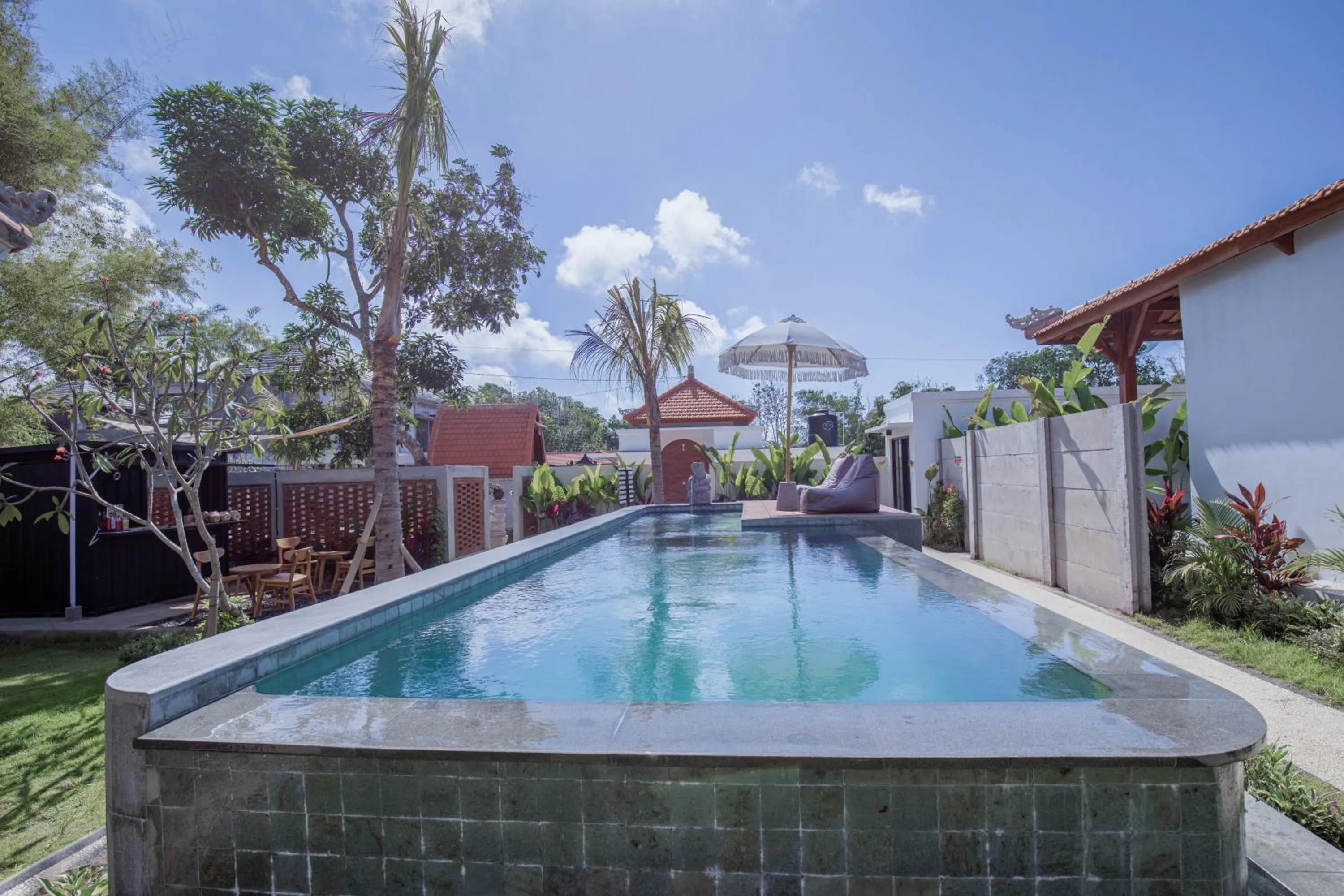 Day in Bale Taru Pecatu