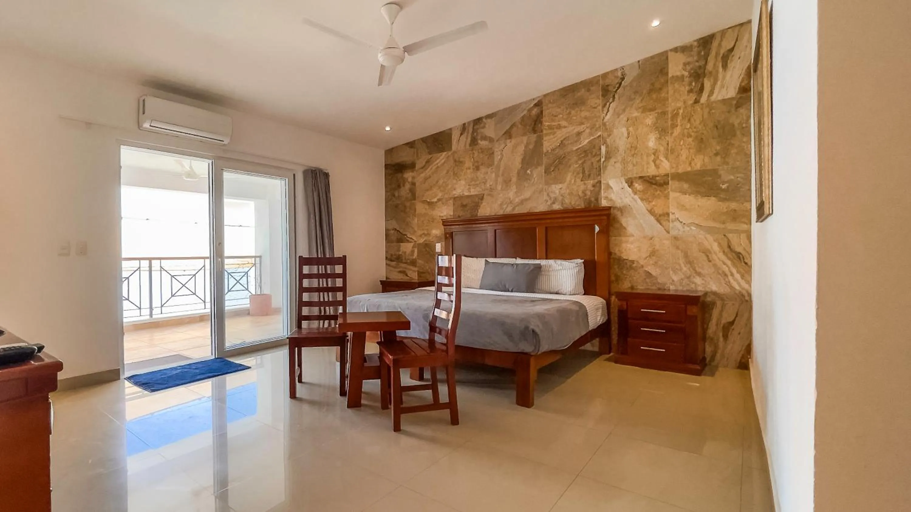 Bed in Quinta Alberto Boutique Hotel