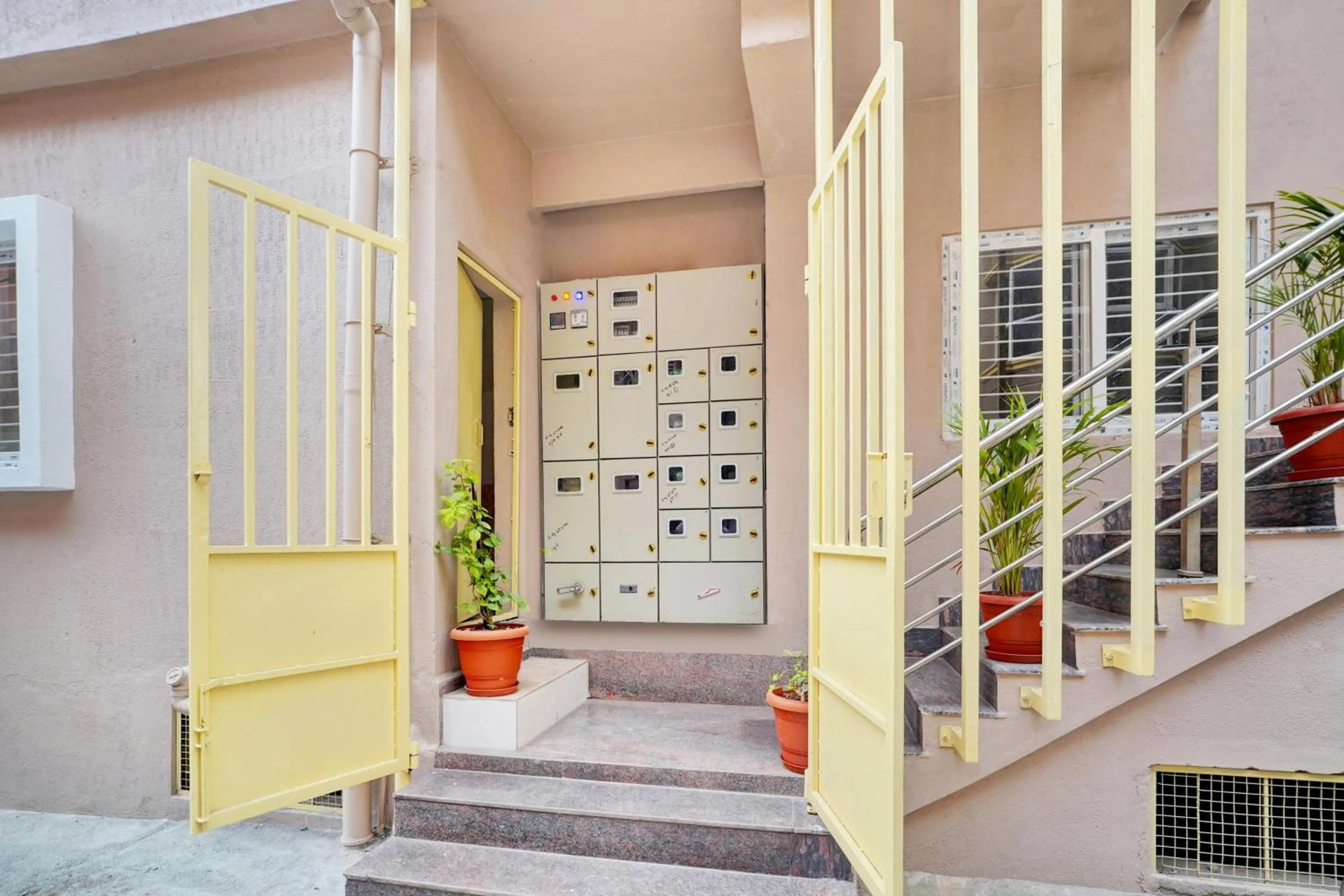 Facade/entrance in Hotel O Chalukya Comfort