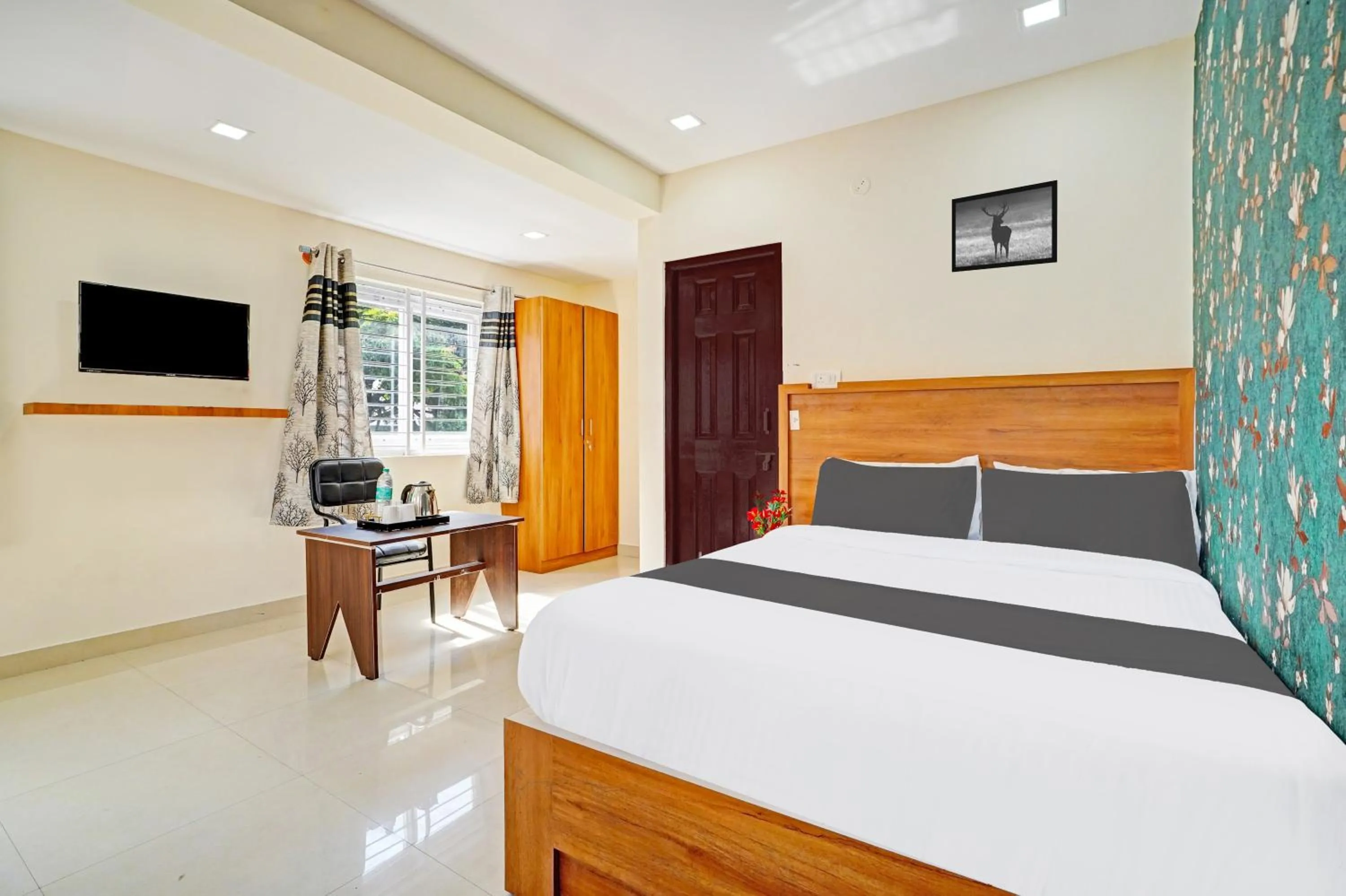 Bedroom, Bed in Hotel O Chalukya Comfort