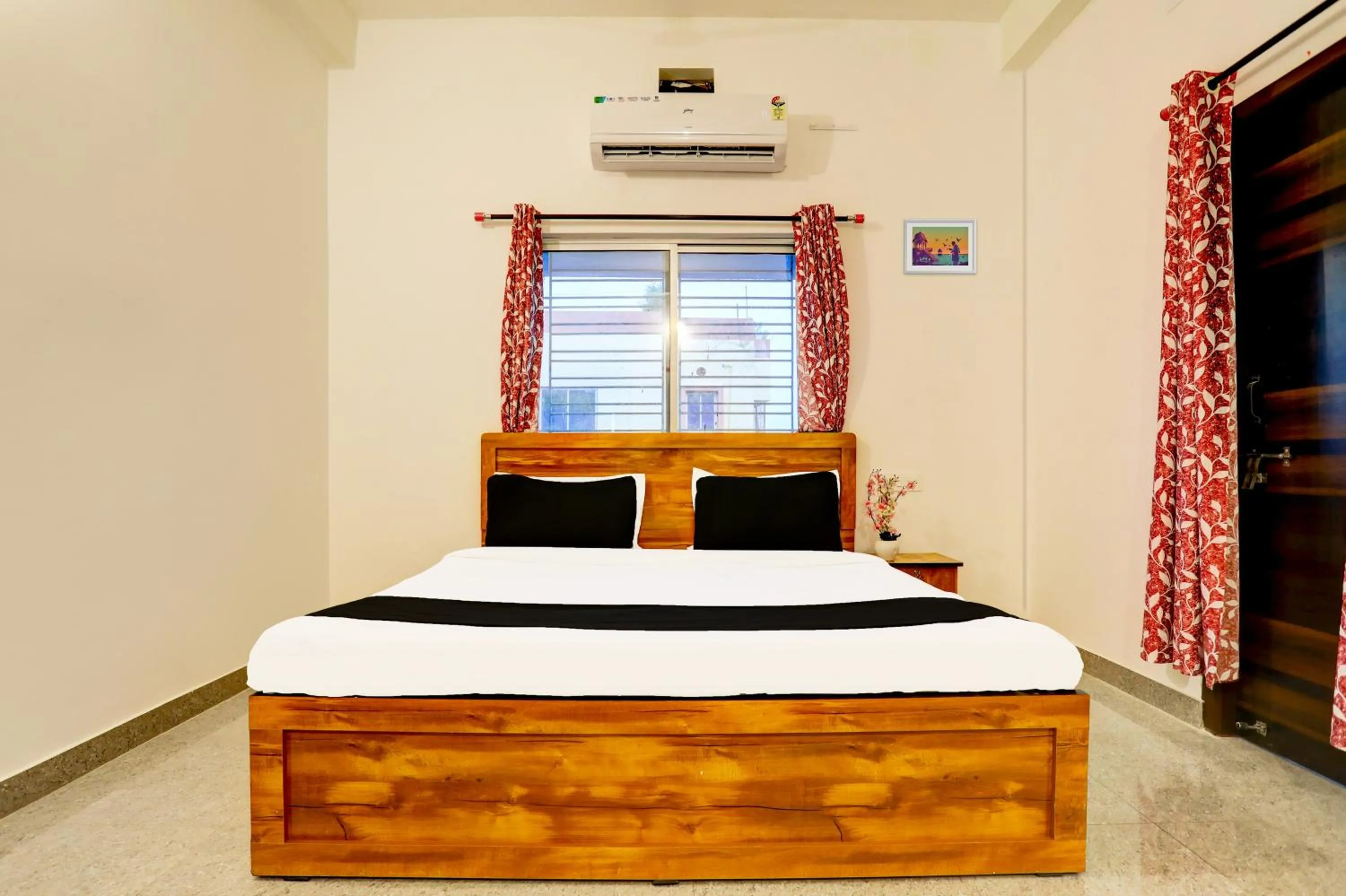 Bedroom in Hotel O Ayendri Premium Guest House