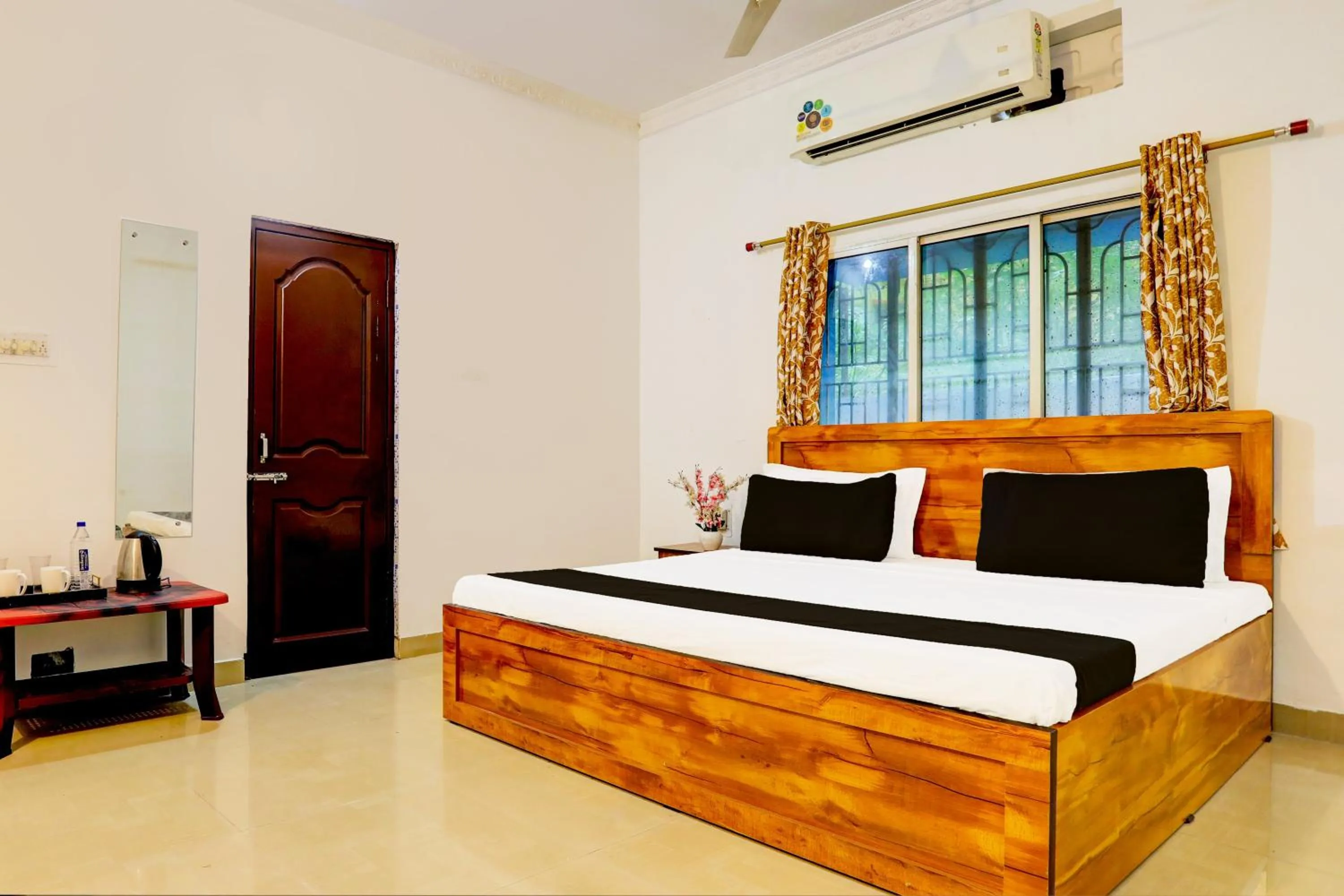 Bedroom in Hotel O Ayendri Premium Guest House