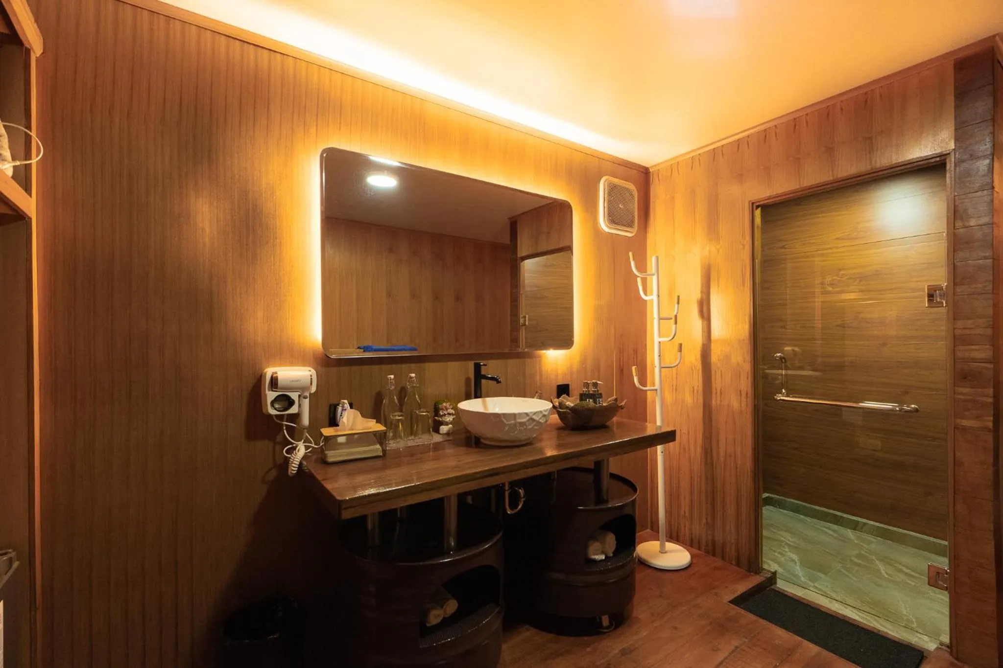 Shower in Pondanu Living