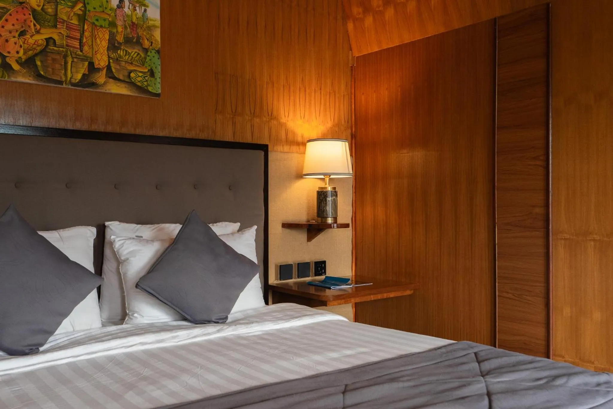 Bed in Pondanu Living