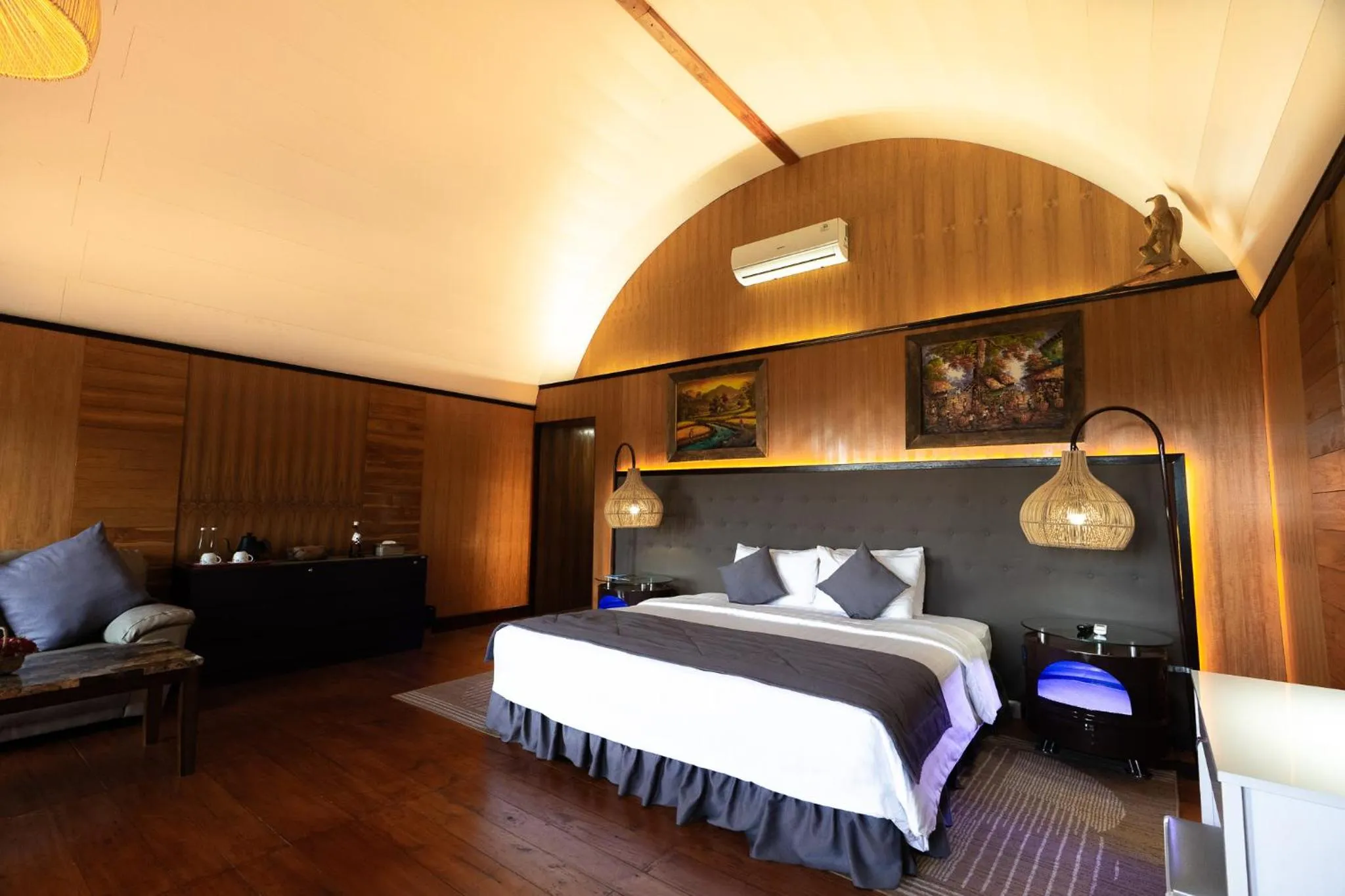 Bed in Pondanu Living