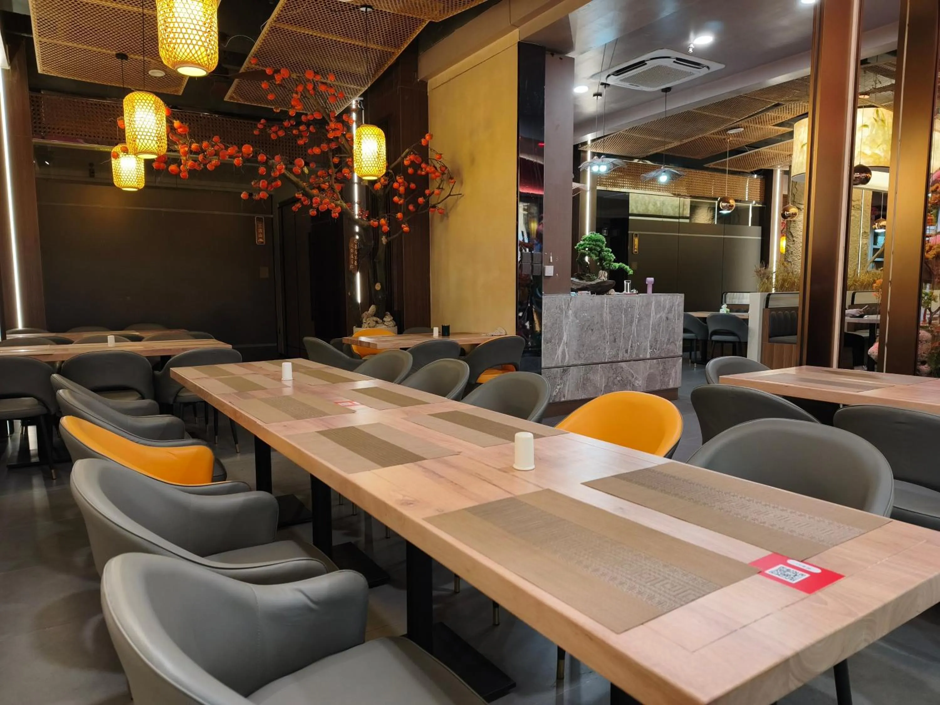 Restaurant/places to eat in Lido De Paris Hotel